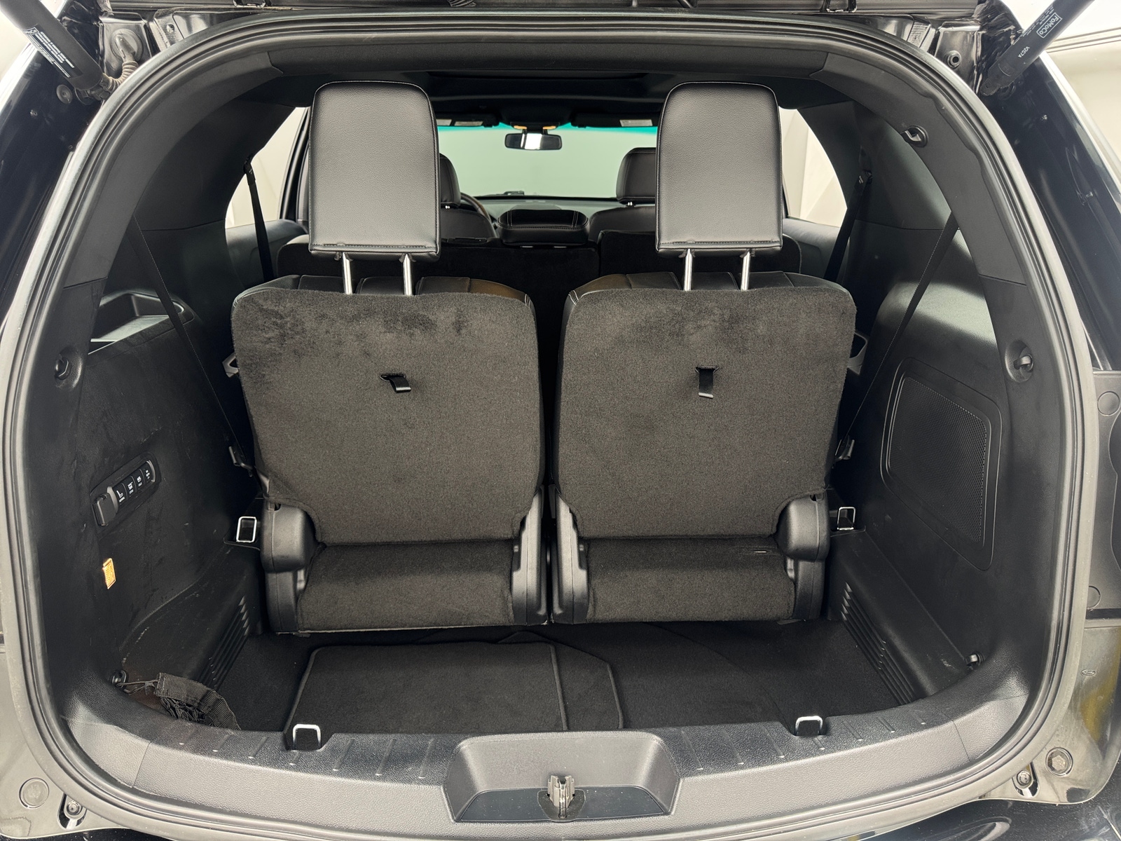 Thumbnail: 2016 Ford Explorer - 6