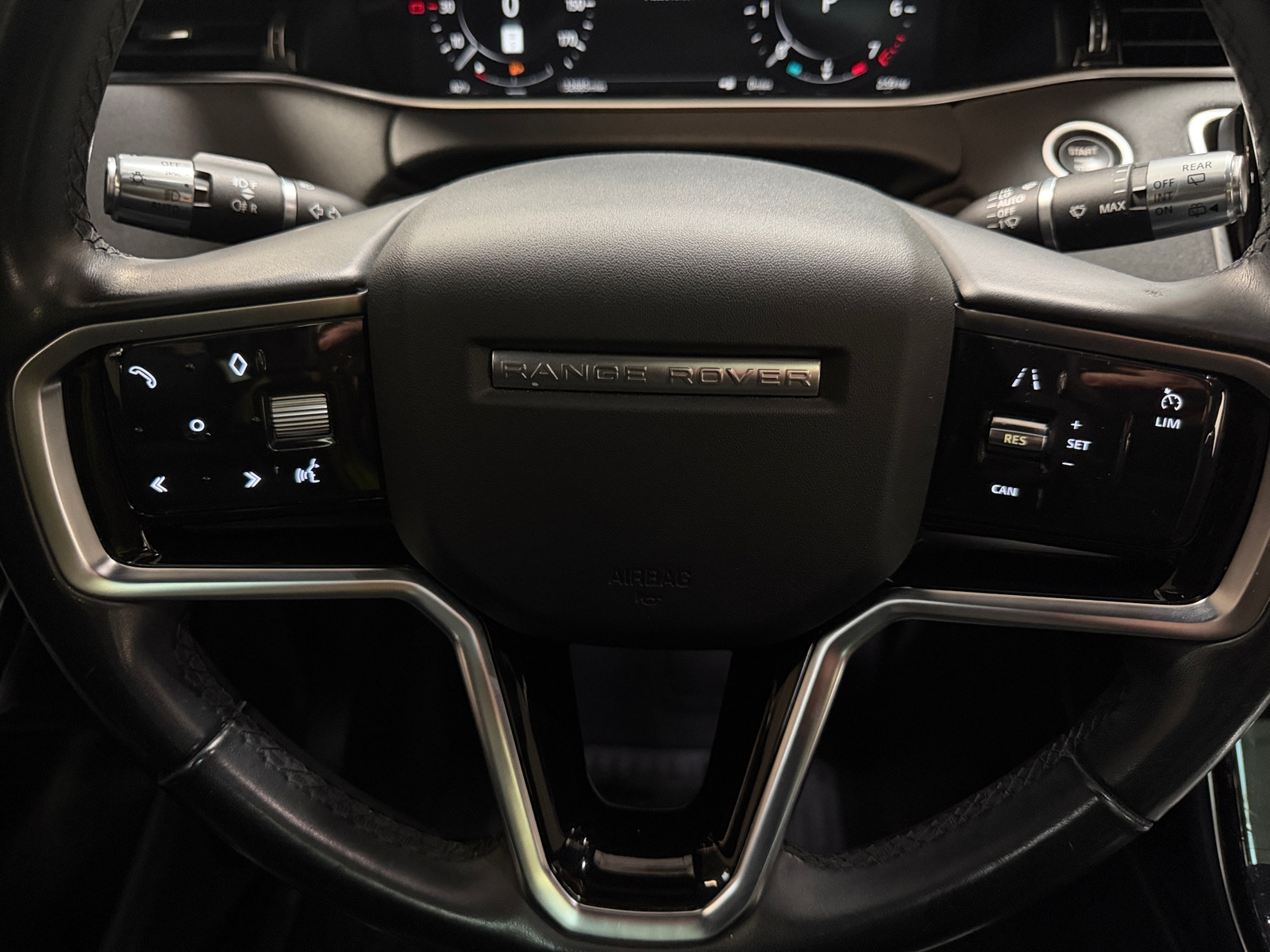 Thumbnail: 2021 Land Rover Range Rover Evoque - 4