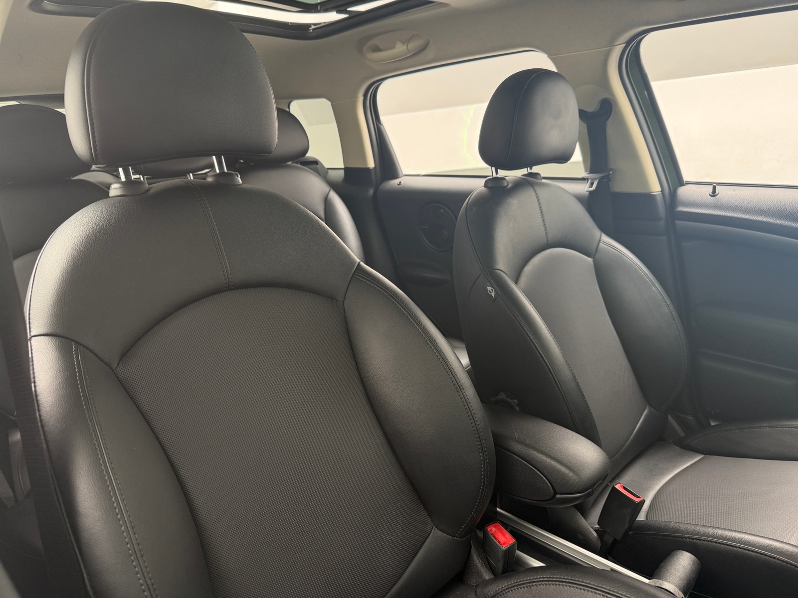 Thumbnail: 2015 MINI Cooper Countryman - 2