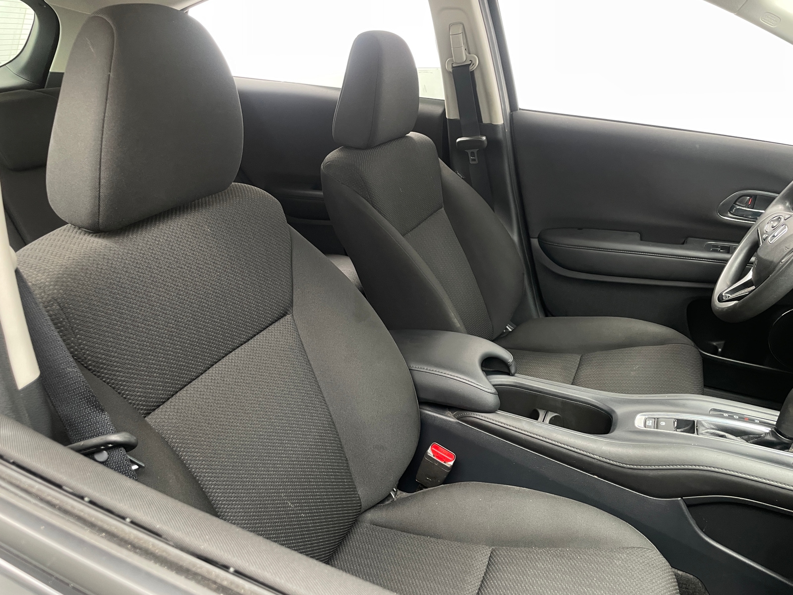 Thumbnail: 2016 Honda HR-V - 2