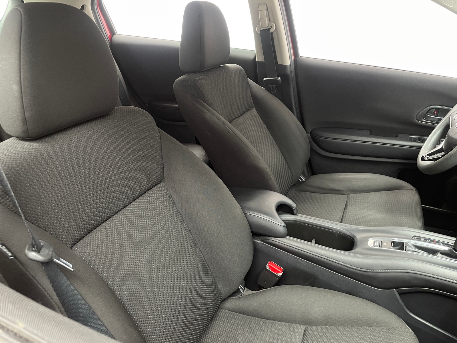 Thumbnail: 2016 Honda HR-V - 2
