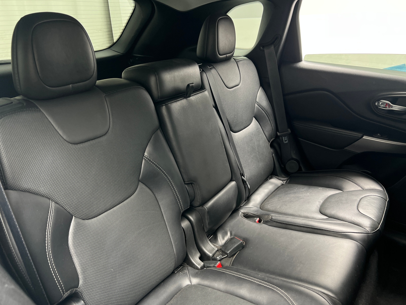 Thumbnail: 2021 Jeep Cherokee - 5