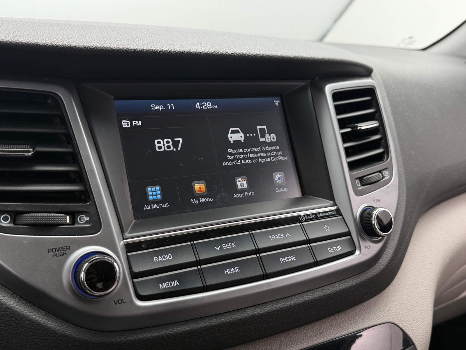 Thumbnail: 2018 Hyundai Tucson - 4