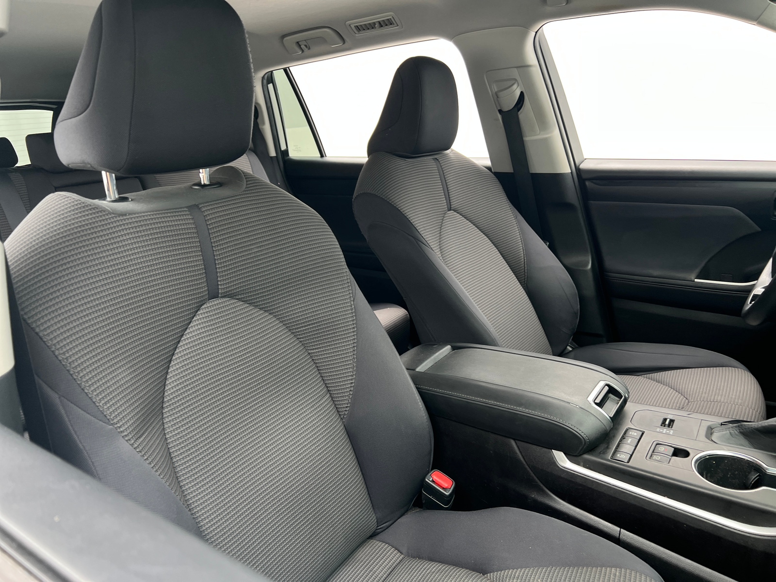 Thumbnail: 2020 Toyota Highlander - 2