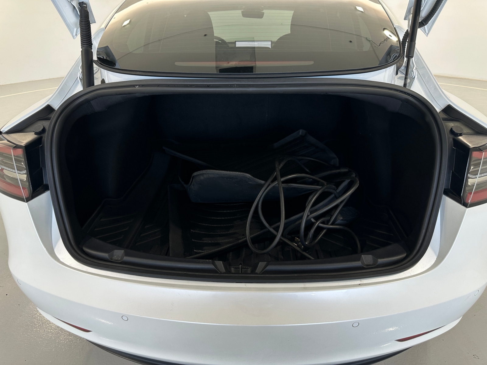 Thumbnail: 2021 Tesla Model 3 - 6
