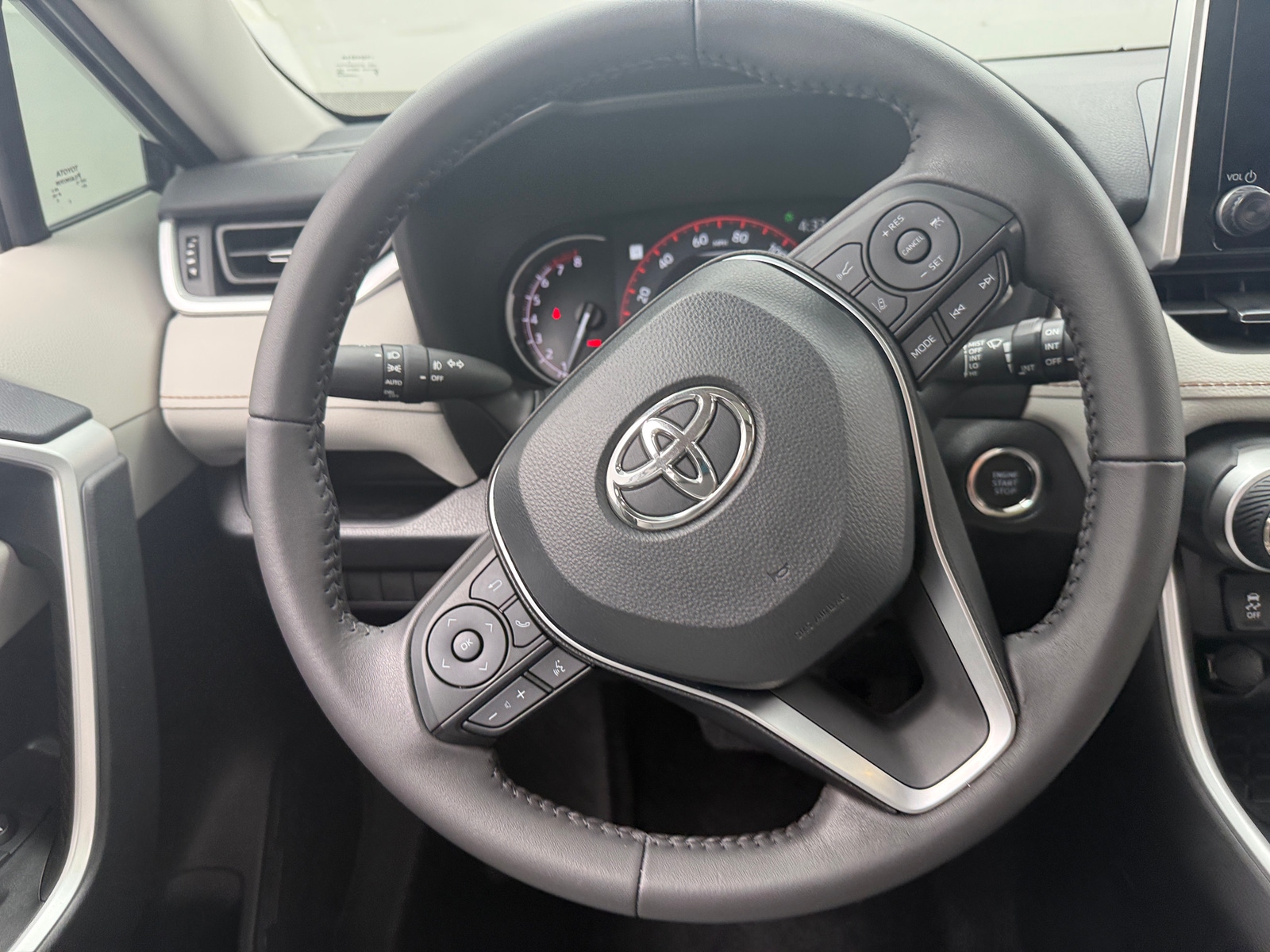 Thumbnail: 2025 Toyota RAV4 - 4