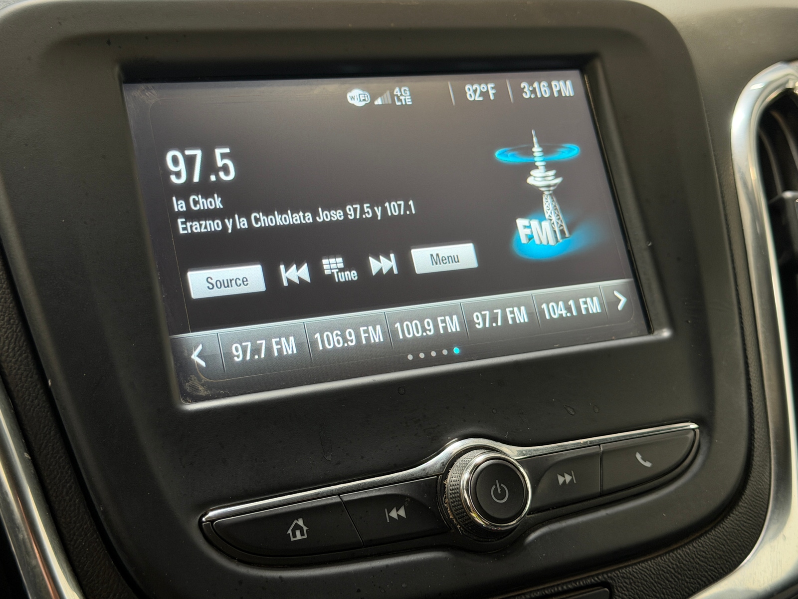 Thumbnail: 2018 Chevrolet Equinox - 4