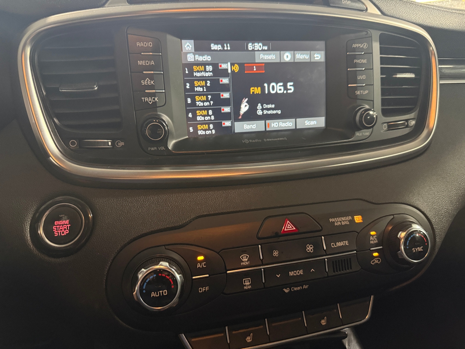 Thumbnail: 2018 Kia Sorento - 3