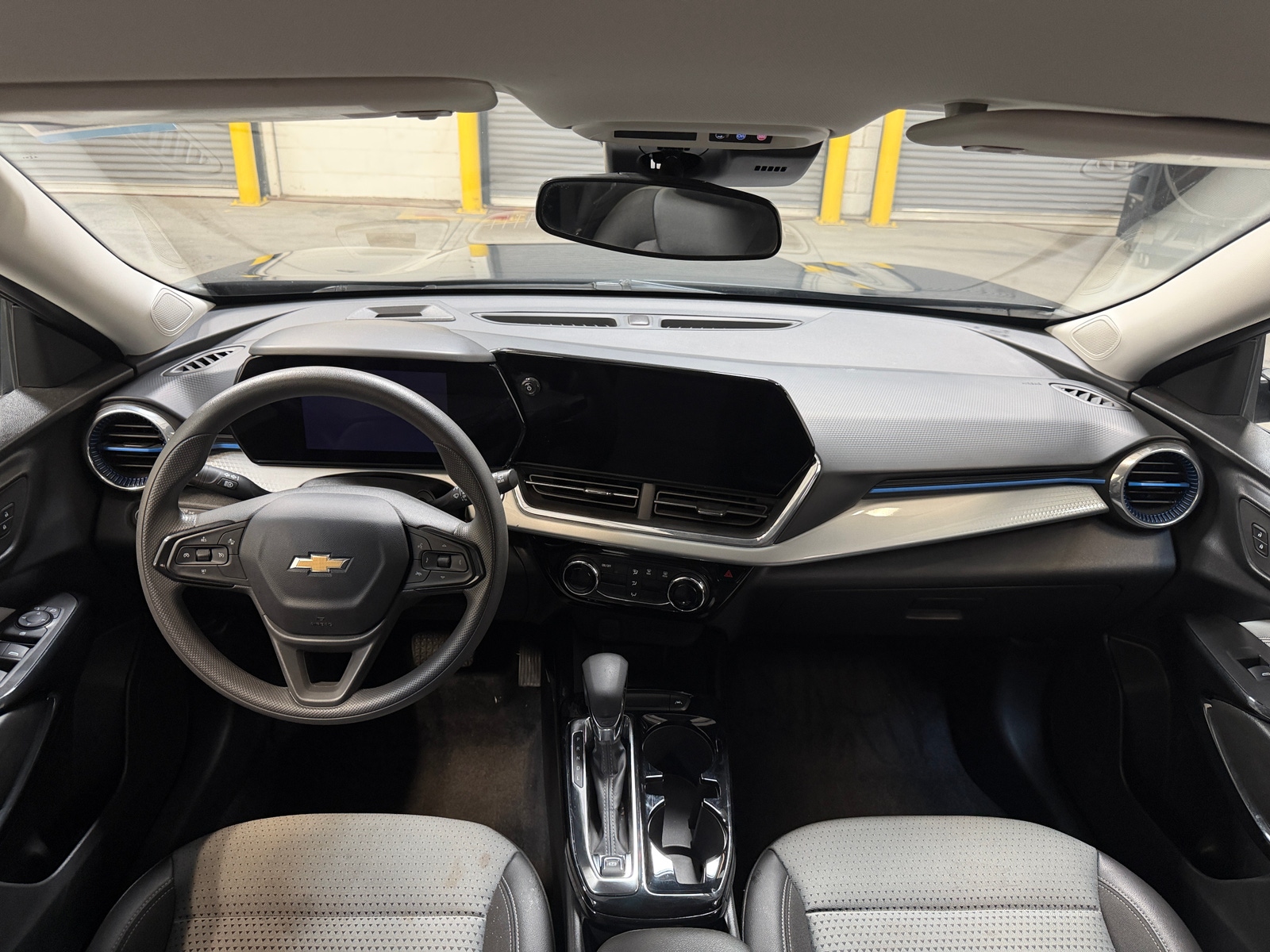 Thumbnail: 2025 Chevrolet Trax - 2