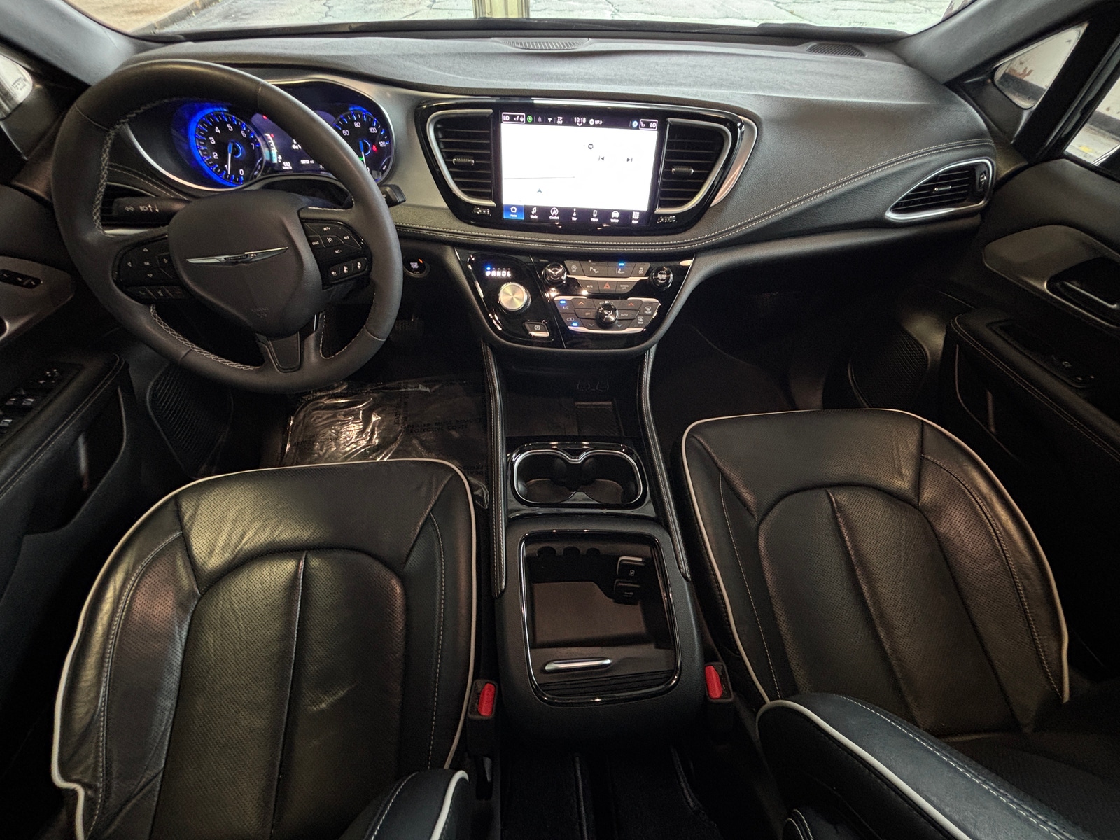 Thumbnail: 2025 Chrysler Pacifica - 3