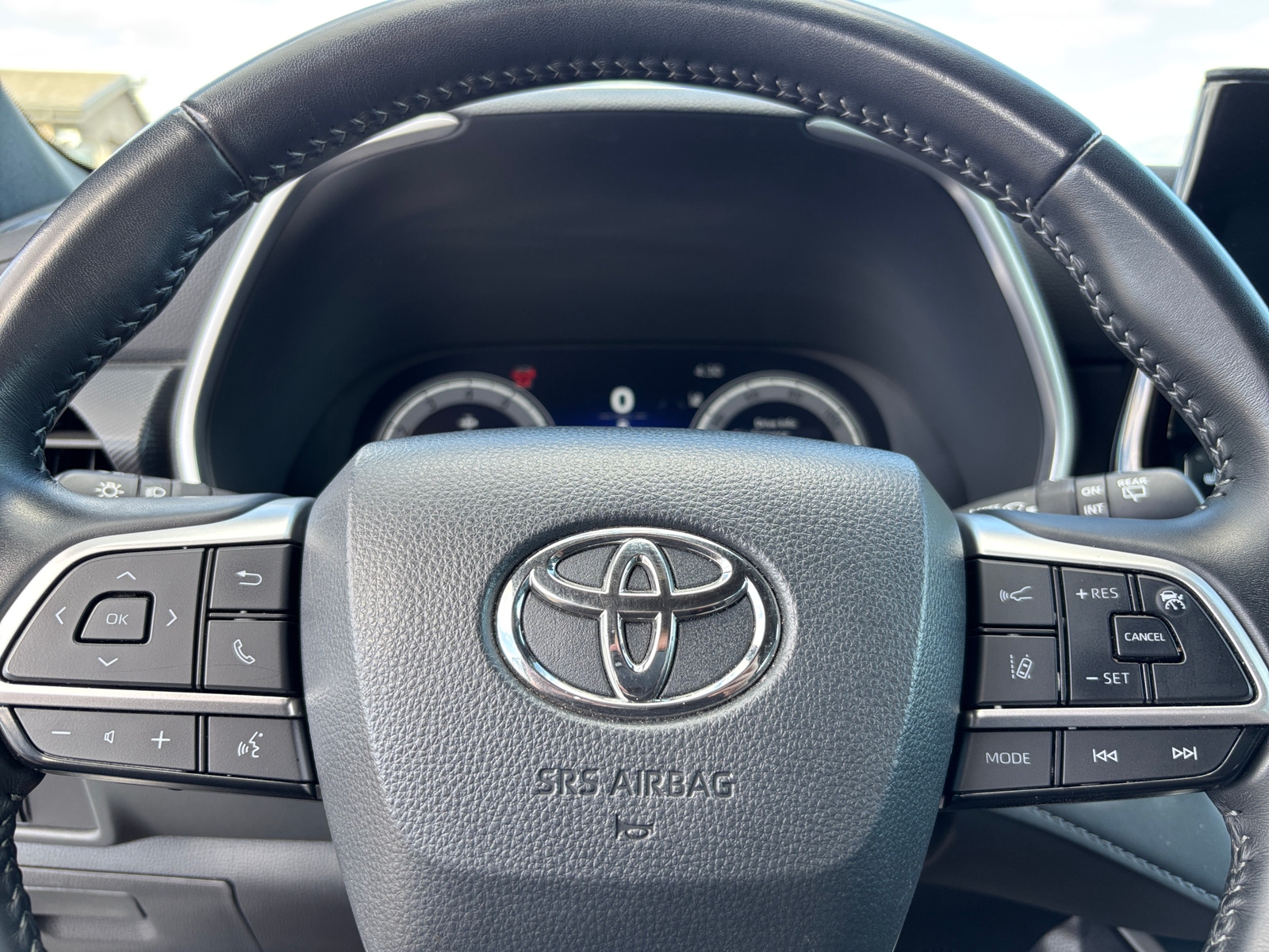 Thumbnail: 2025 Toyota Highlander - 5