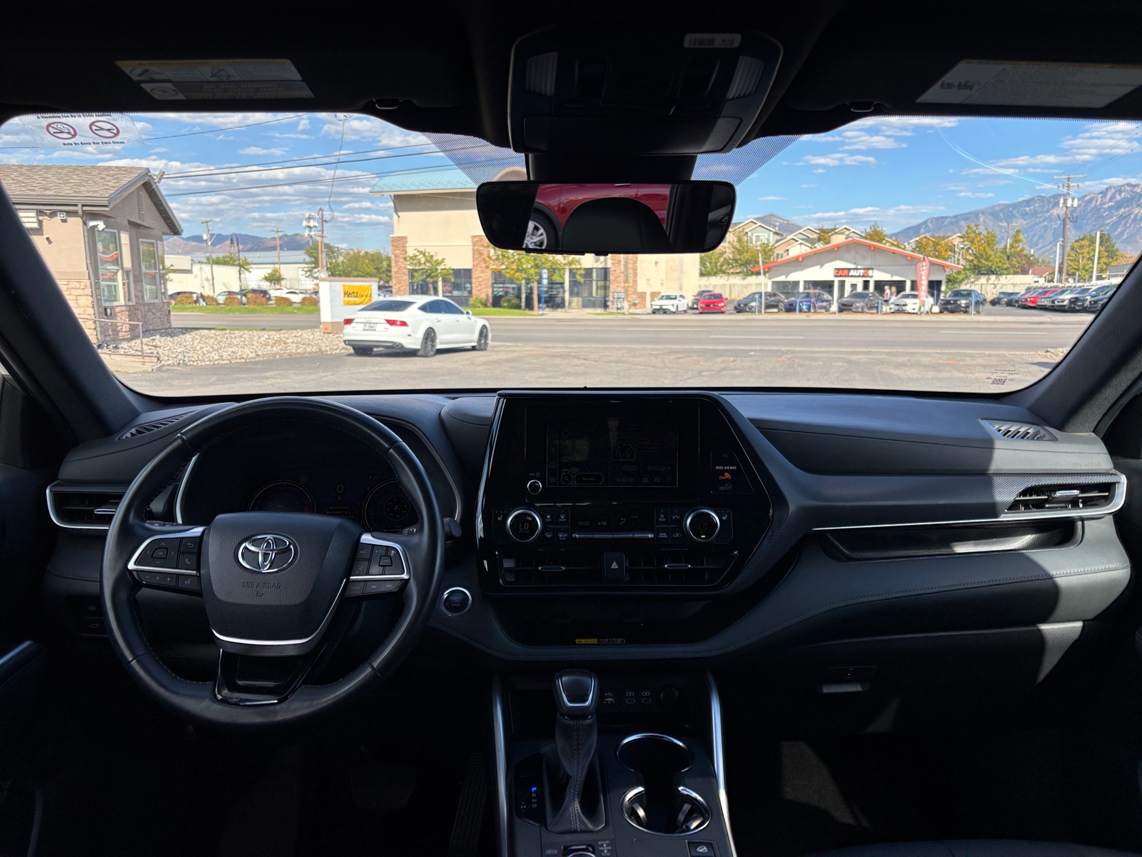 Thumbnail: 2025 Toyota Highlander - 3