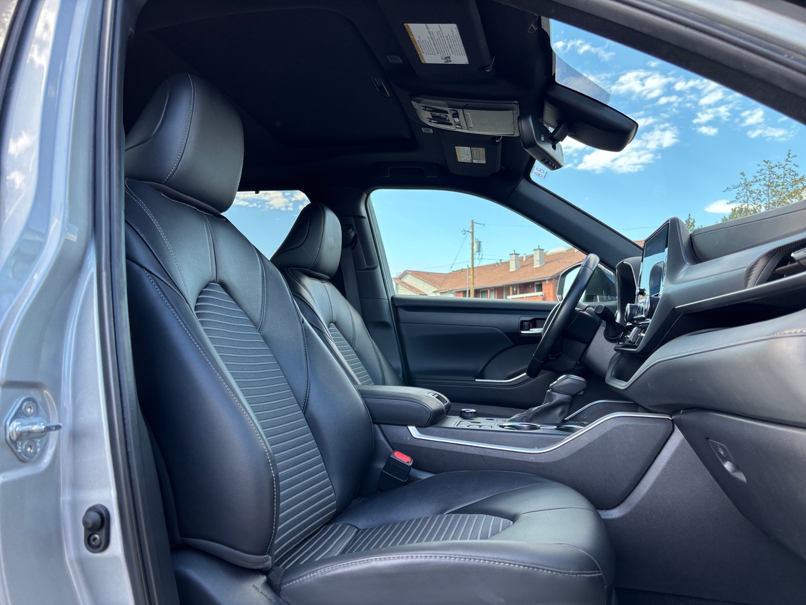 Thumbnail: 2025 Toyota Highlander - 2