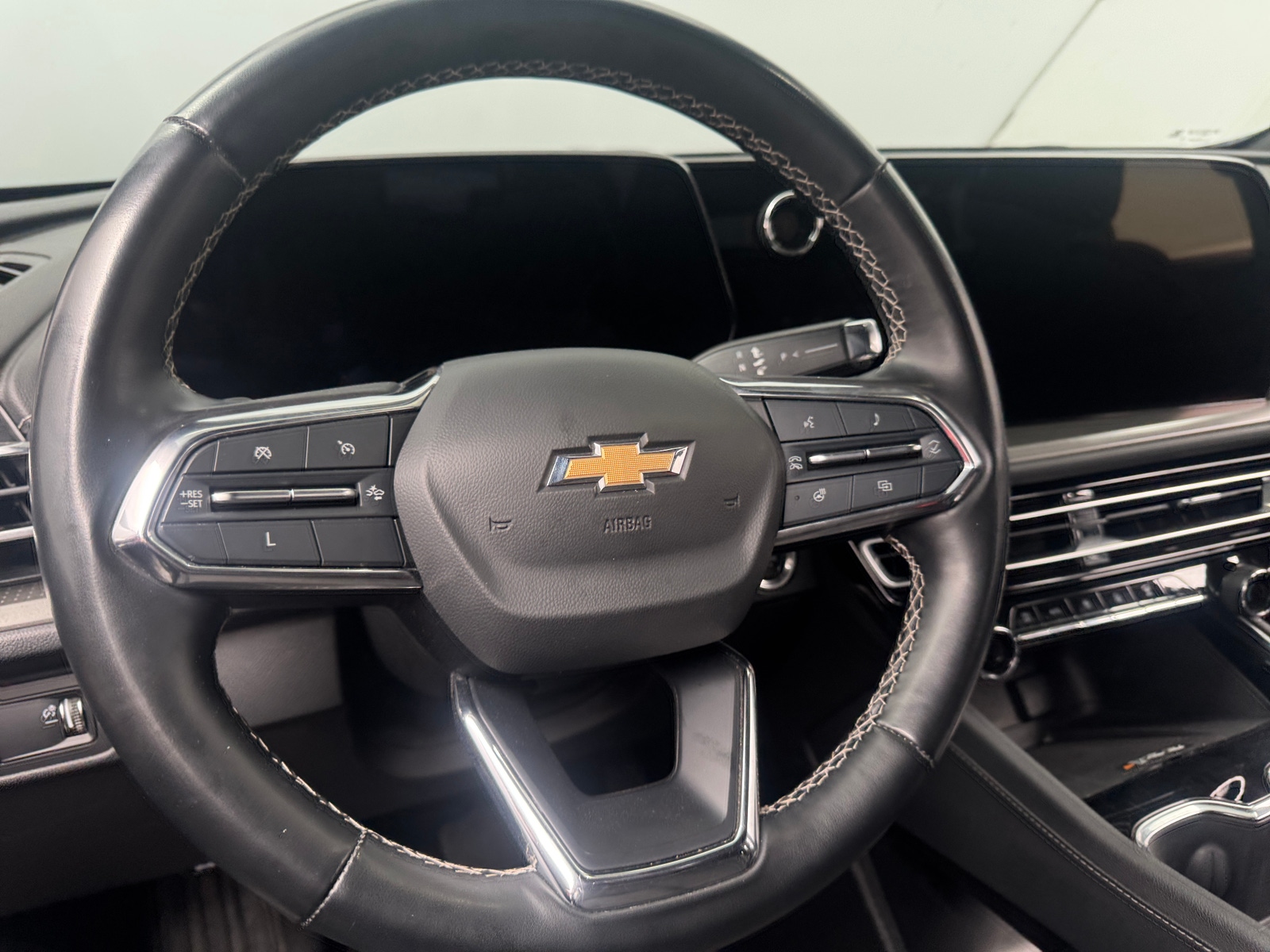 Thumbnail: 2024 Chevrolet Traverse - 5