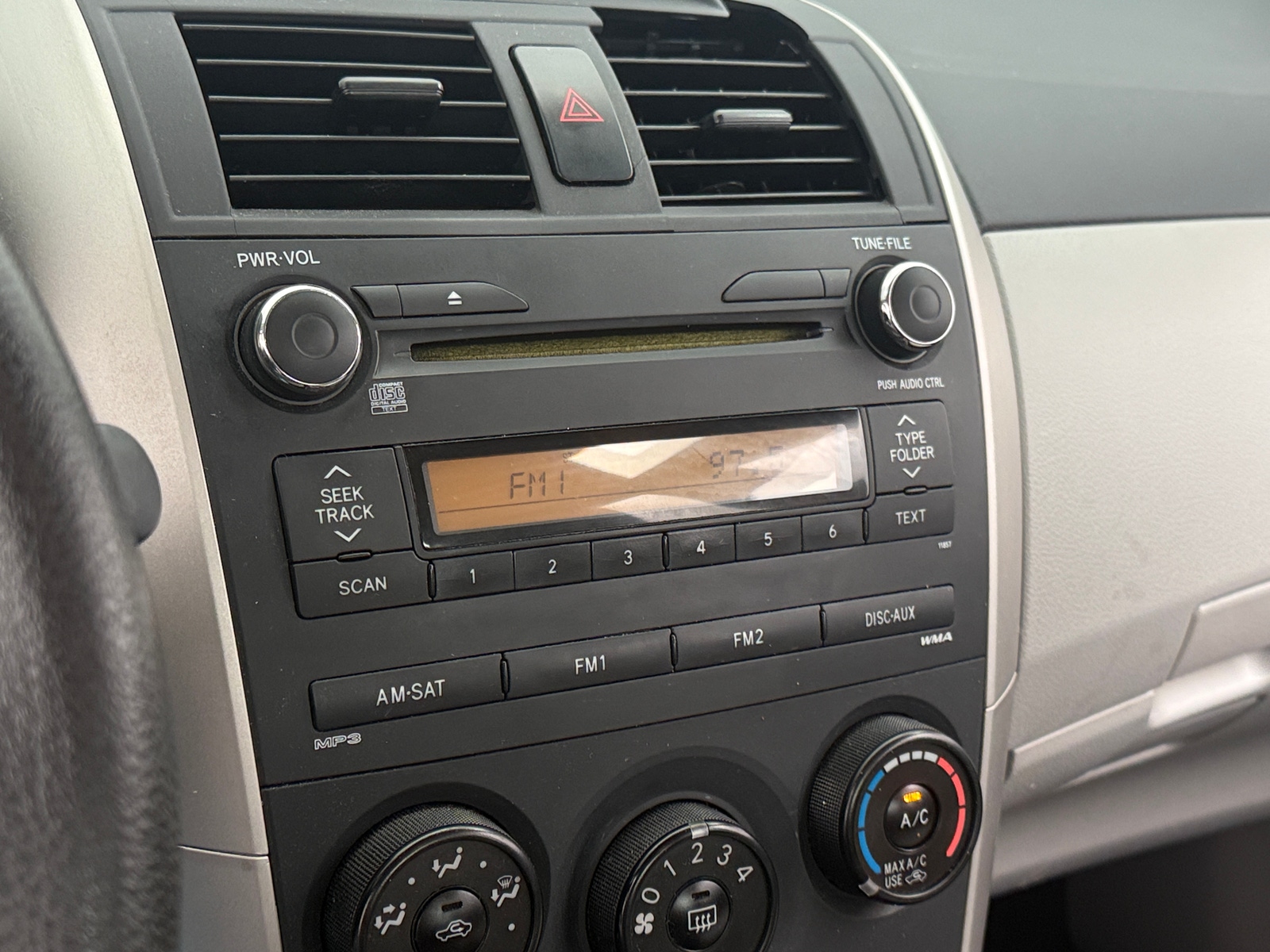 Thumbnail: 2013 Toyota Corolla - 4