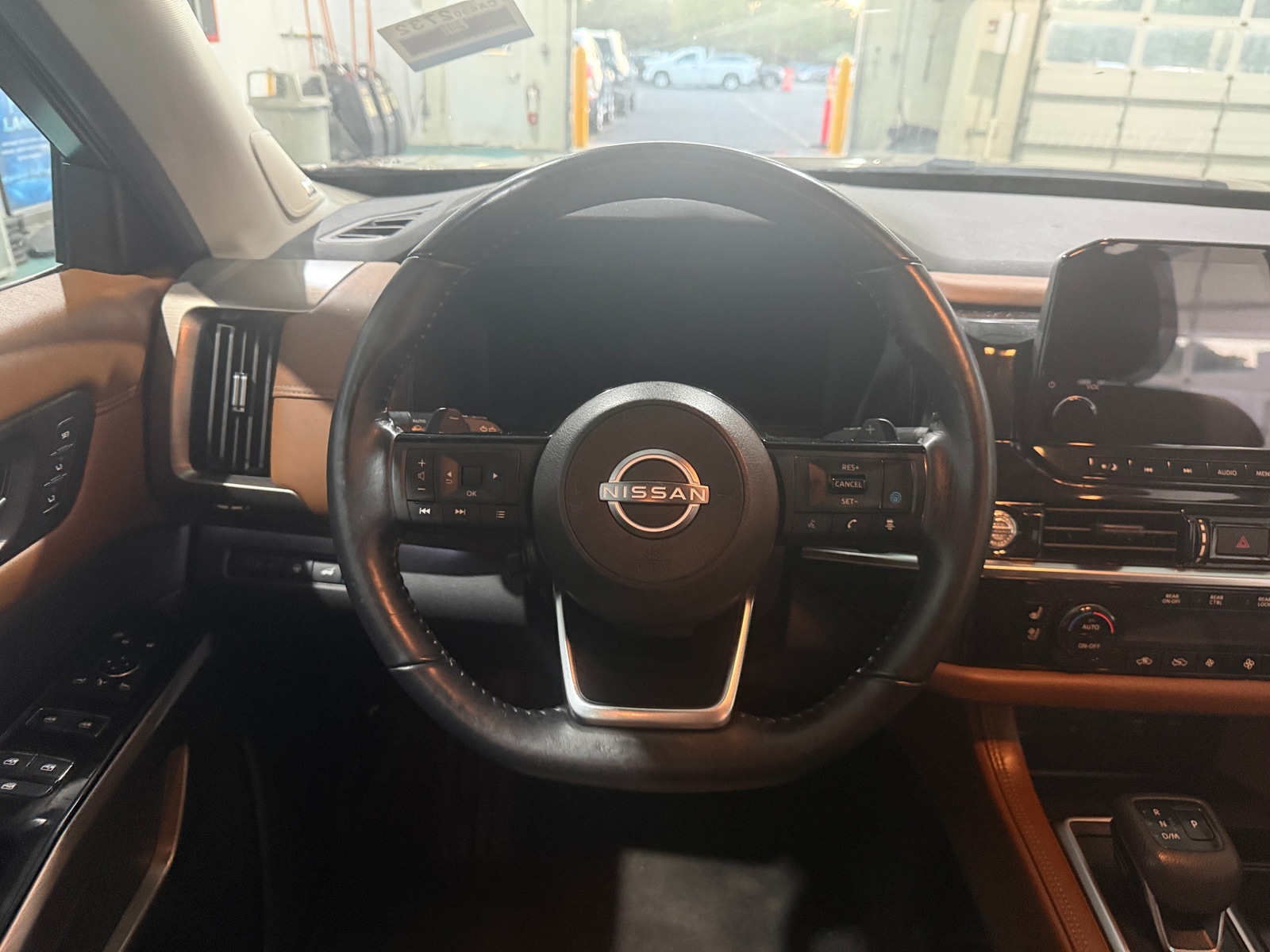 Thumbnail: 2023 Nissan Pathfinder - 4