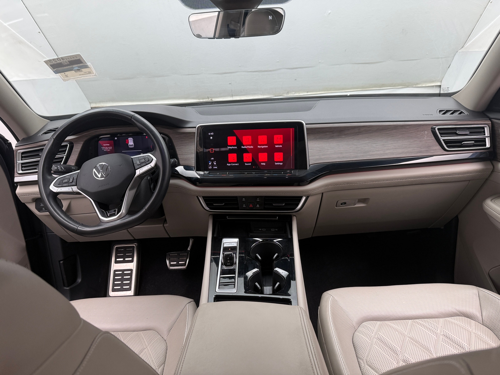Thumbnail: 2024 Volkswagen Atlas - 3