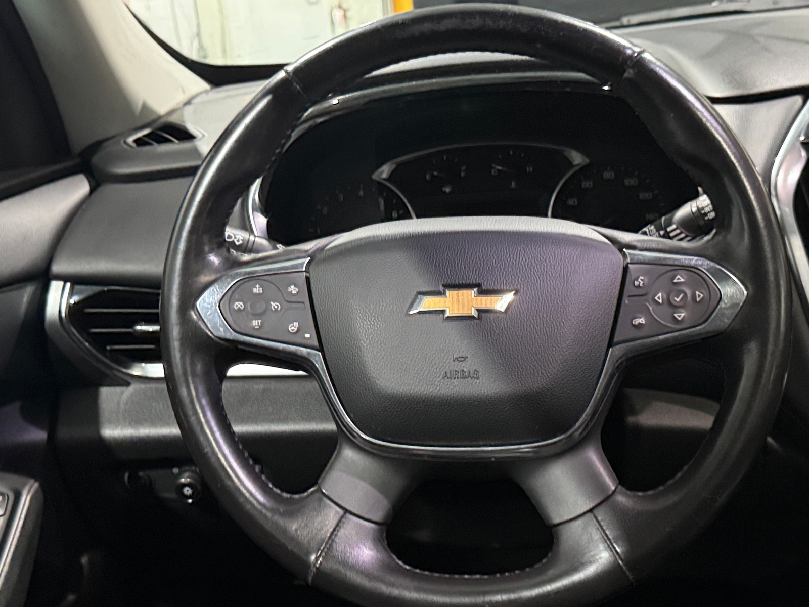 Thumbnail: 2019 Chevrolet Traverse - 4