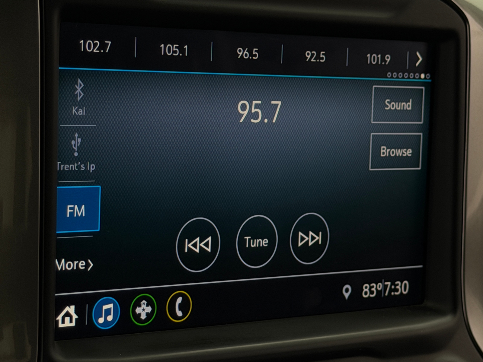 Thumbnail: 2021 Chevrolet Silverado 1500 - 4