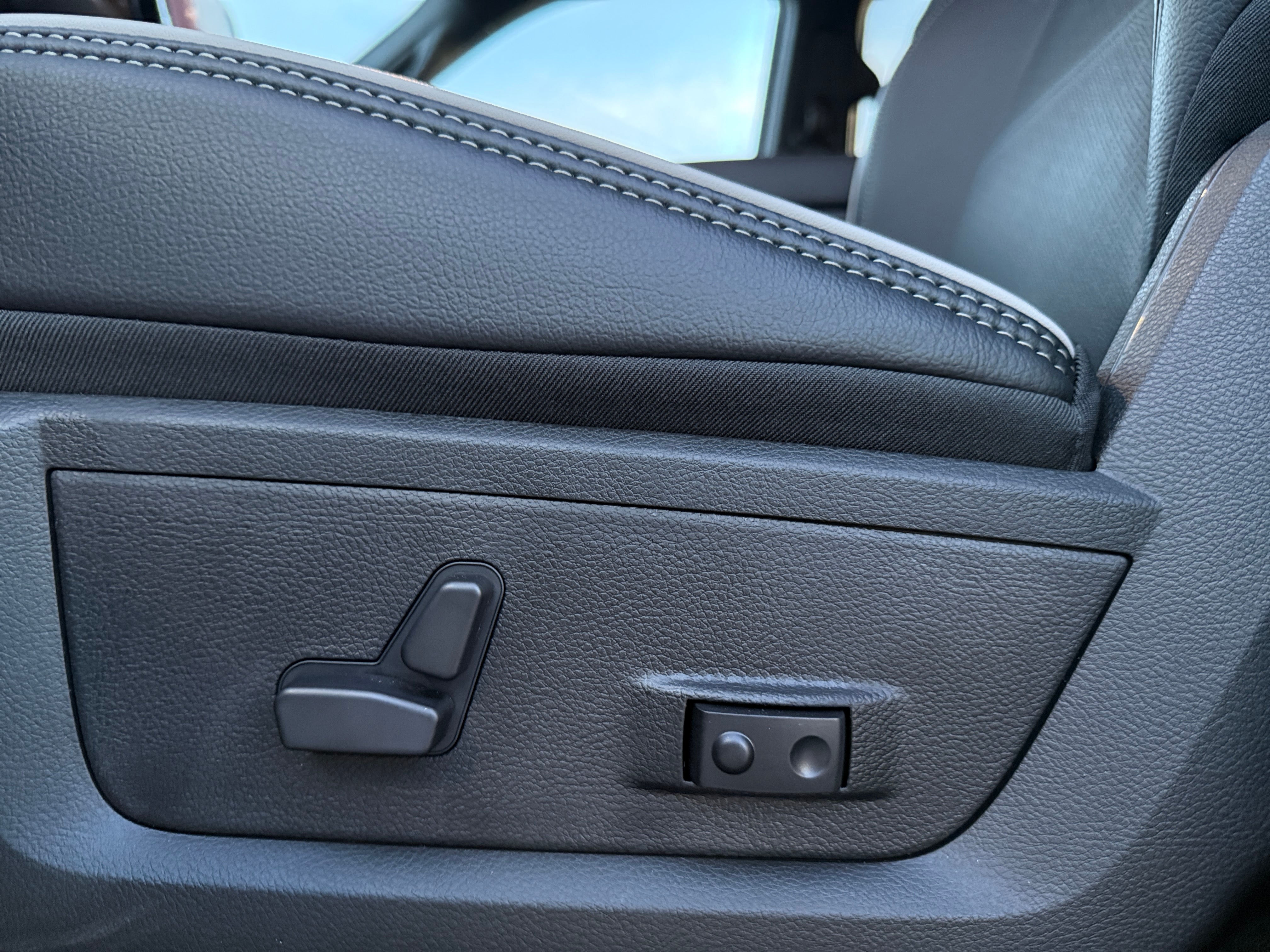 2026 RAM 2500 Laramie - Photo 22
