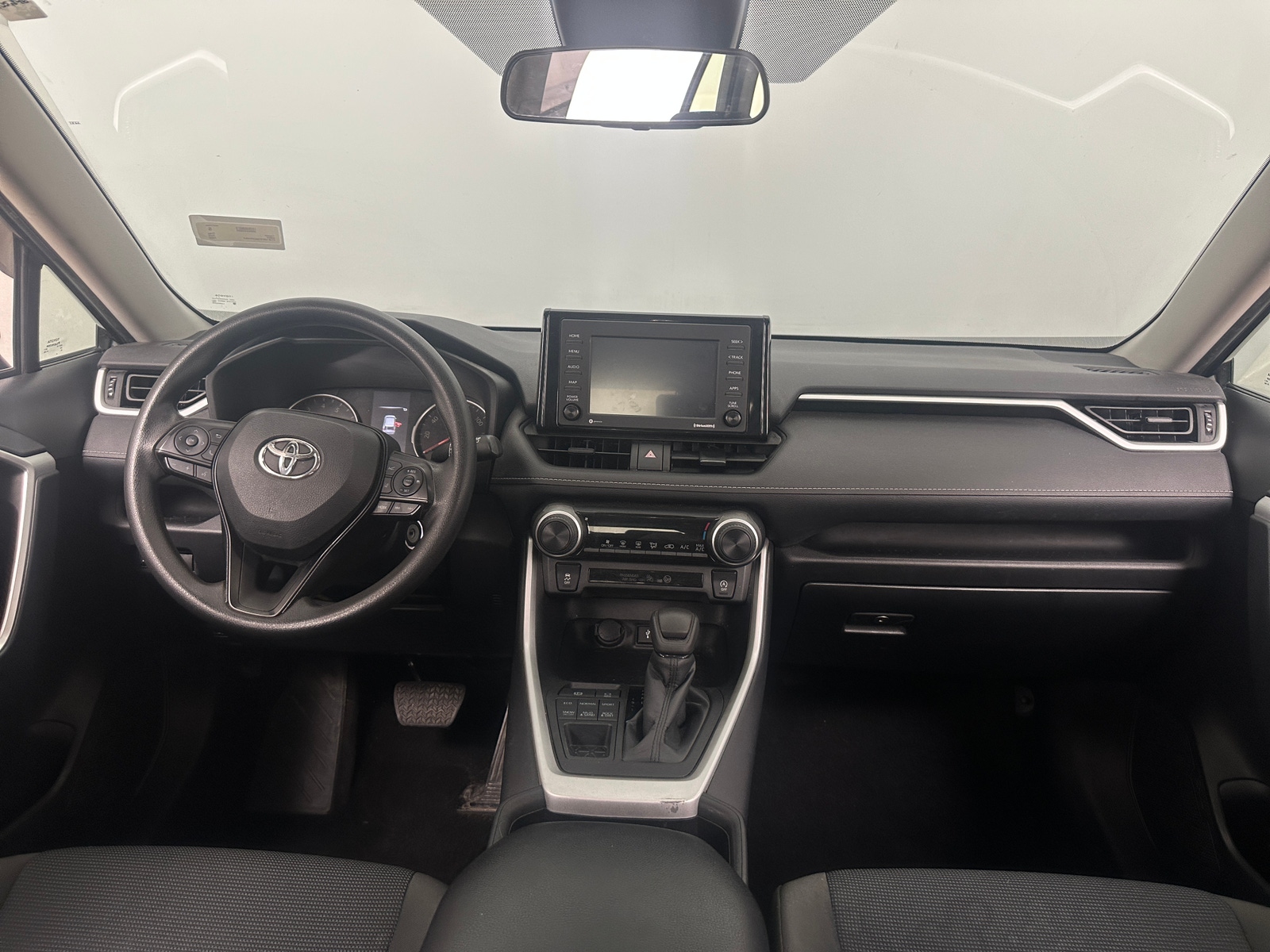 Thumbnail: 2022 Toyota RAV4 - 3