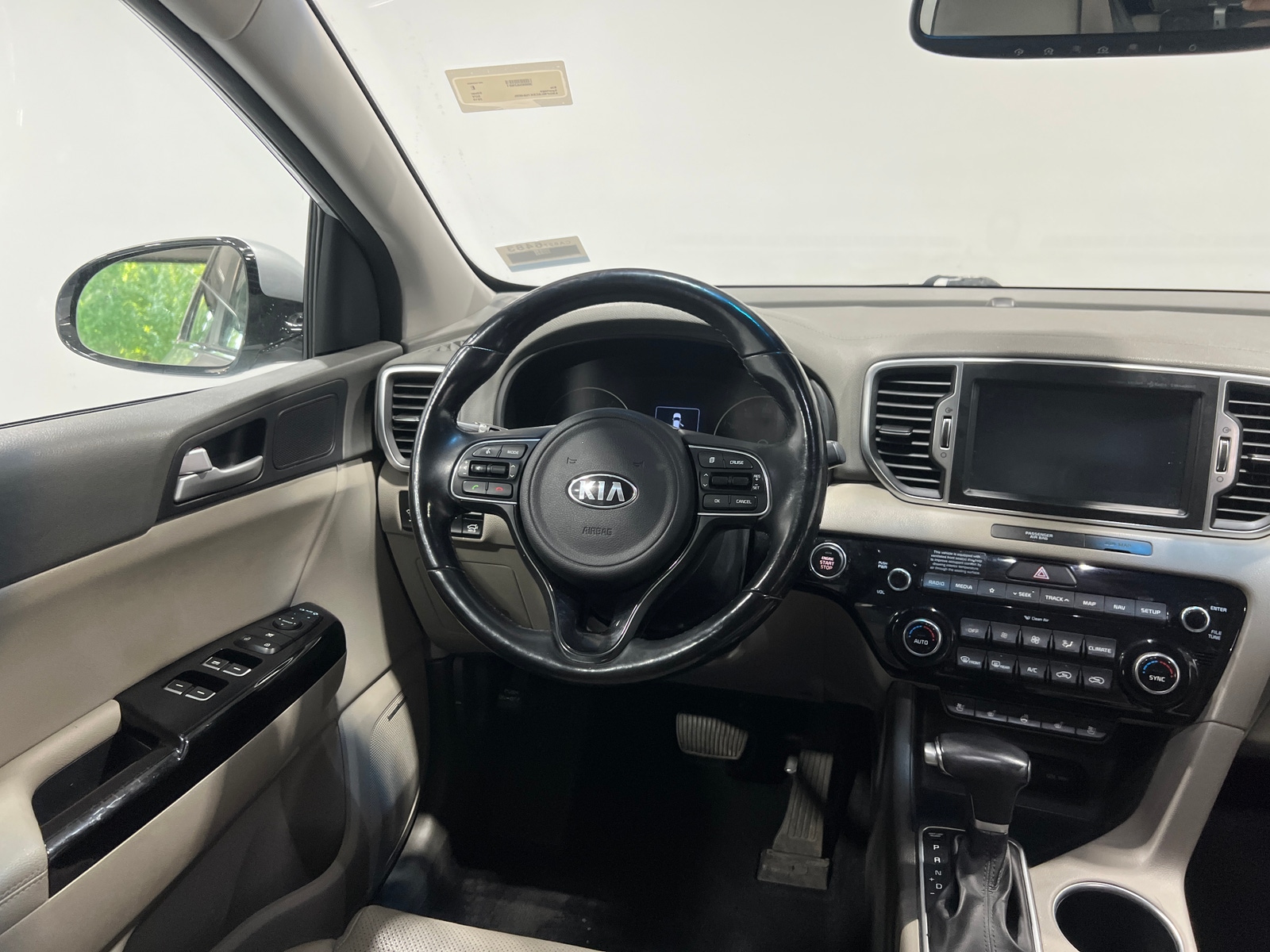 Thumbnail: 2019 Kia Sportage - 4