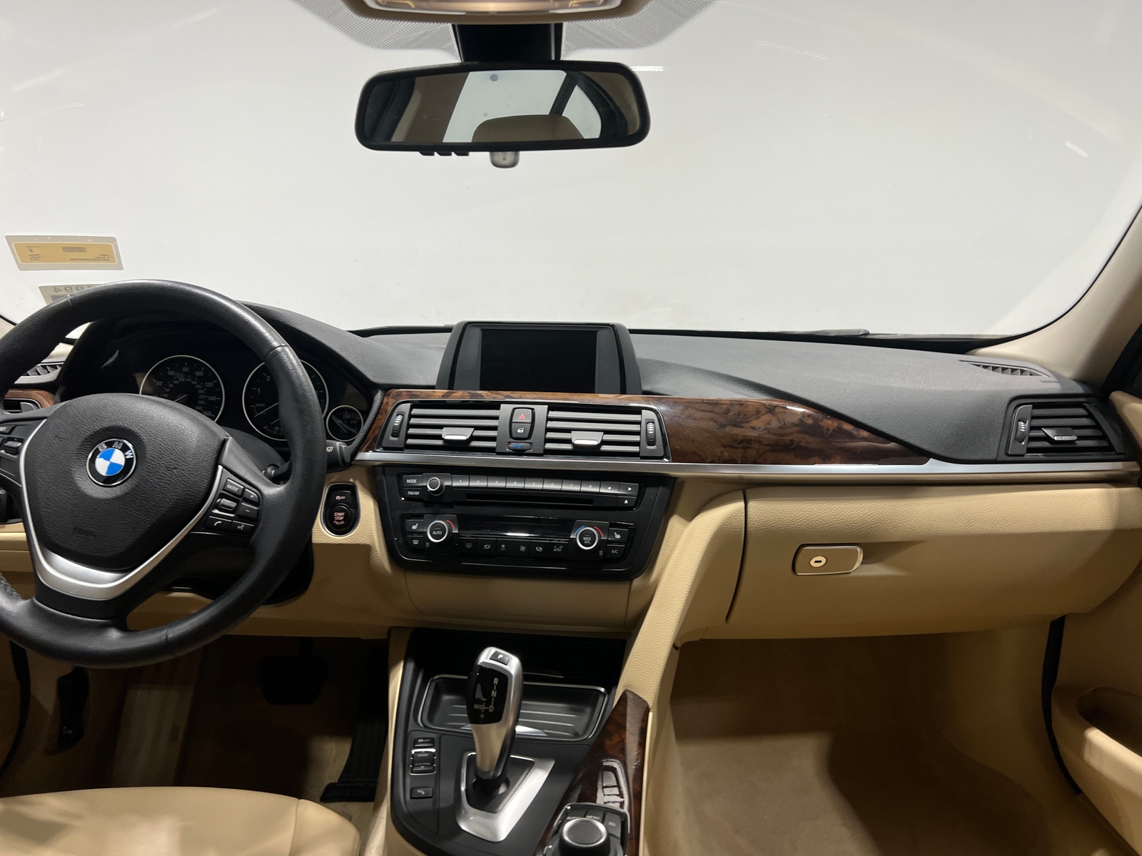 Thumbnail: 2014 BMW 3 Series - 3
