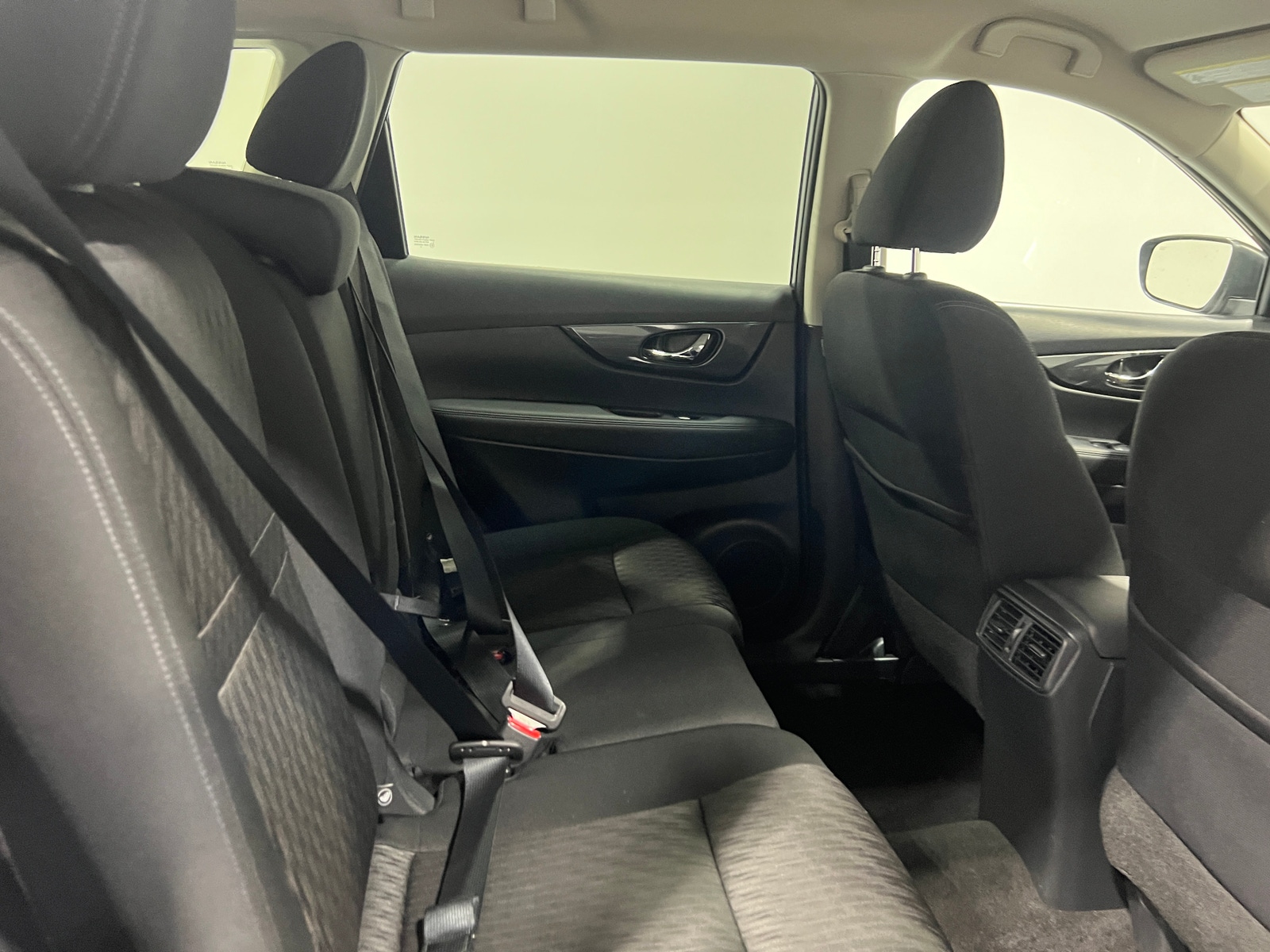 Thumbnail: 2017 Nissan Rogue - 6