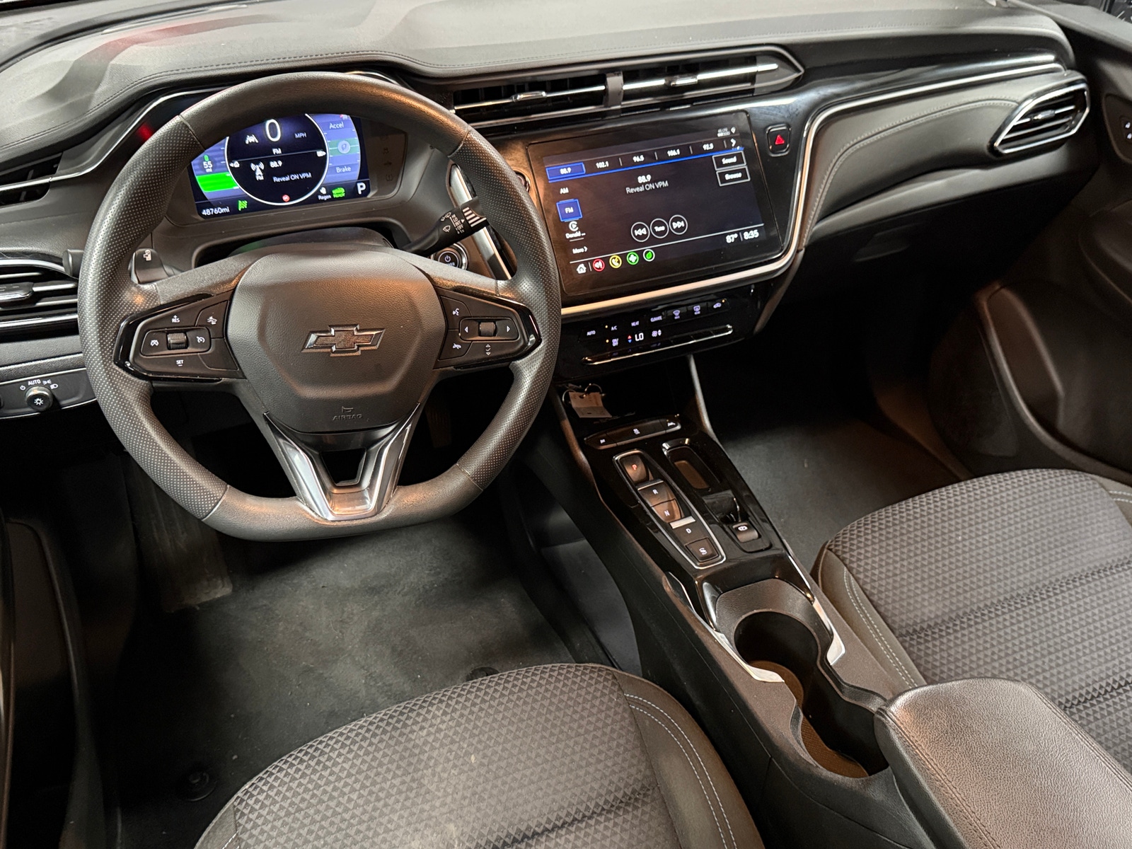 Thumbnail: 2023 Chevrolet Bolt EUV - 3