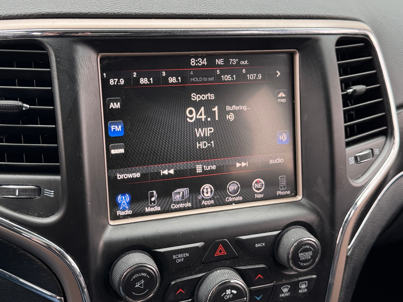 Thumbnail: 2016 Jeep Grand Cherokee - 3