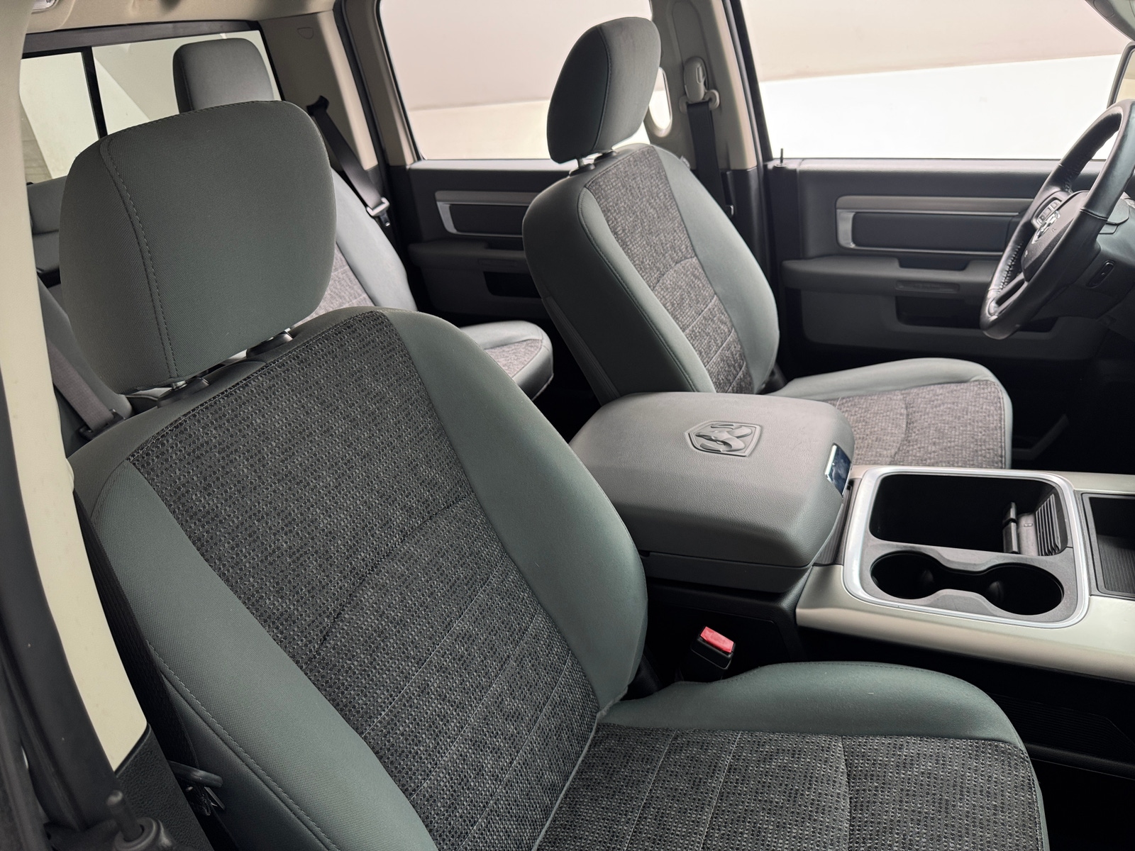 Thumbnail: 2019 RAM 1500 Classic - 2