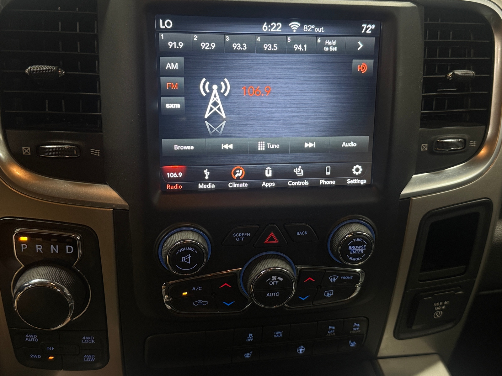 Thumbnail: 2019 RAM 1500 Classic - 4