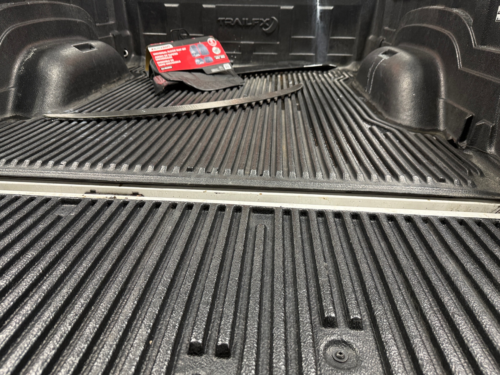 Thumbnail: 2024 RAM 1500 Classic - 7