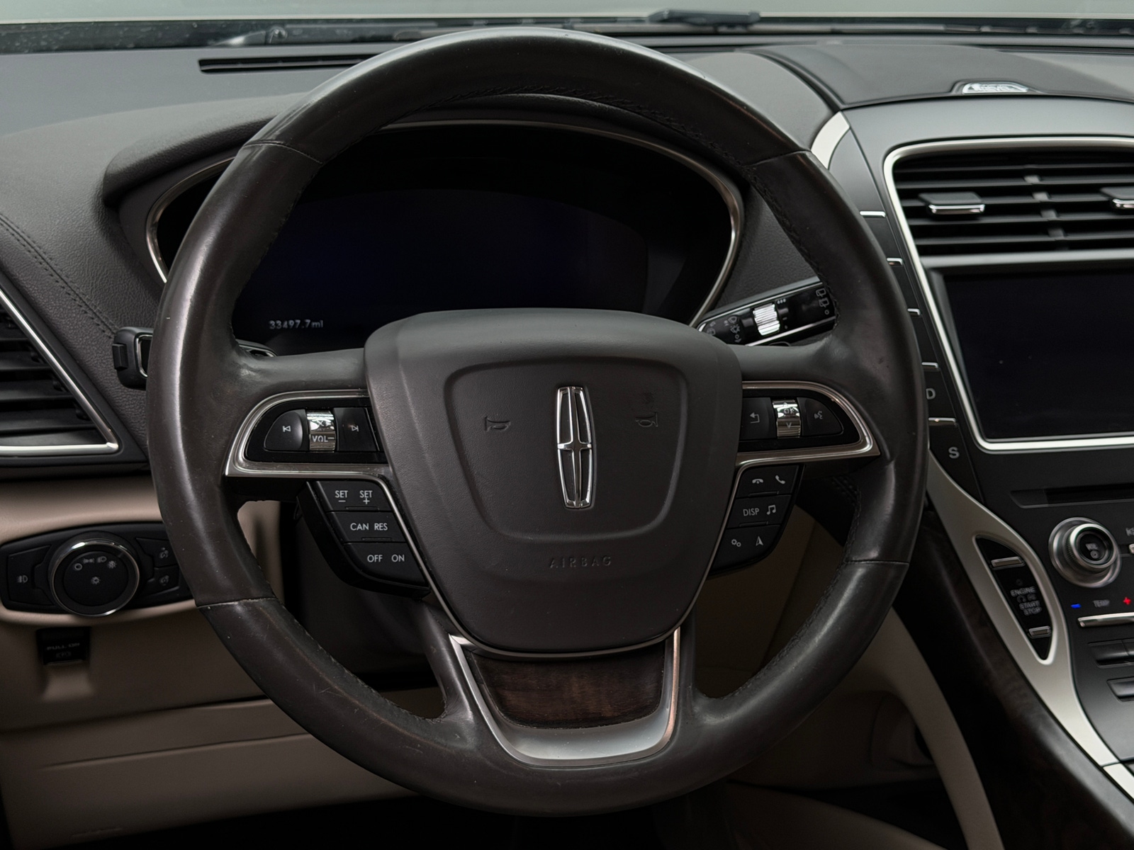 Thumbnail: 2019 Lincoln Nautilus - 4