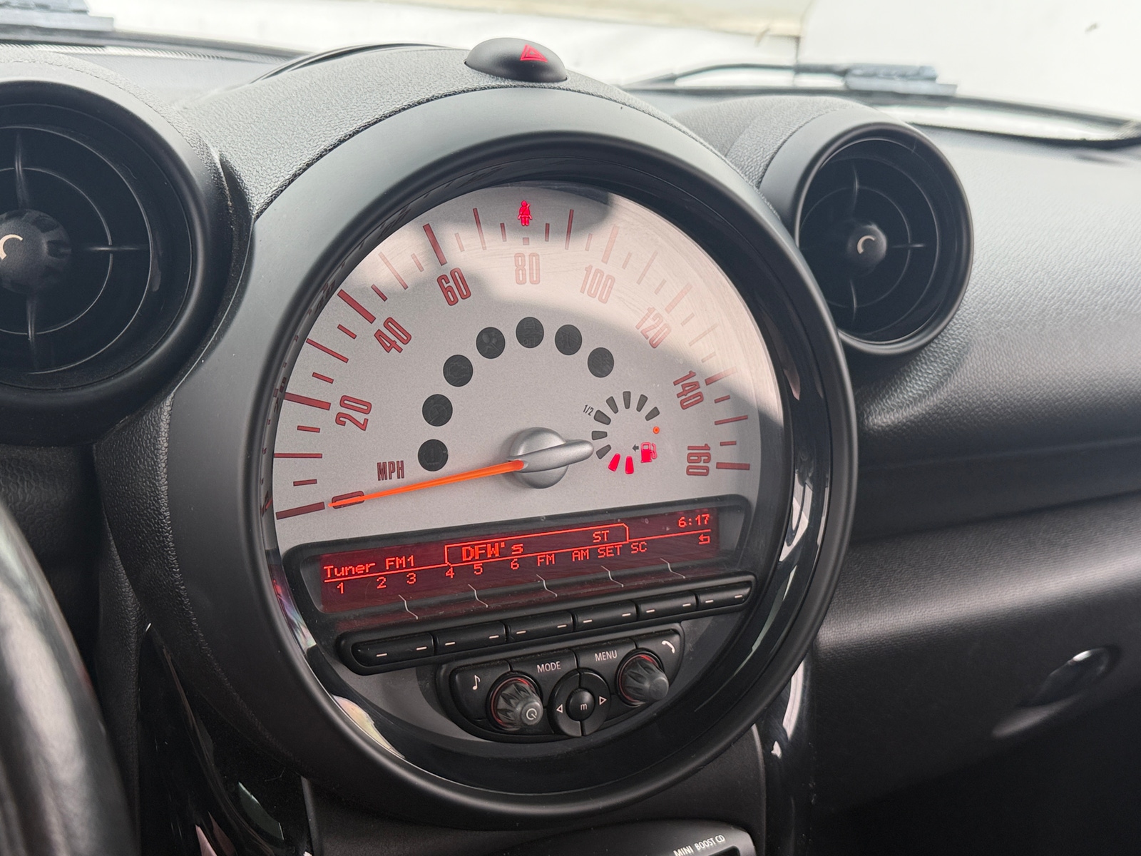 Thumbnail: 2014 MINI Cooper Countryman - 4