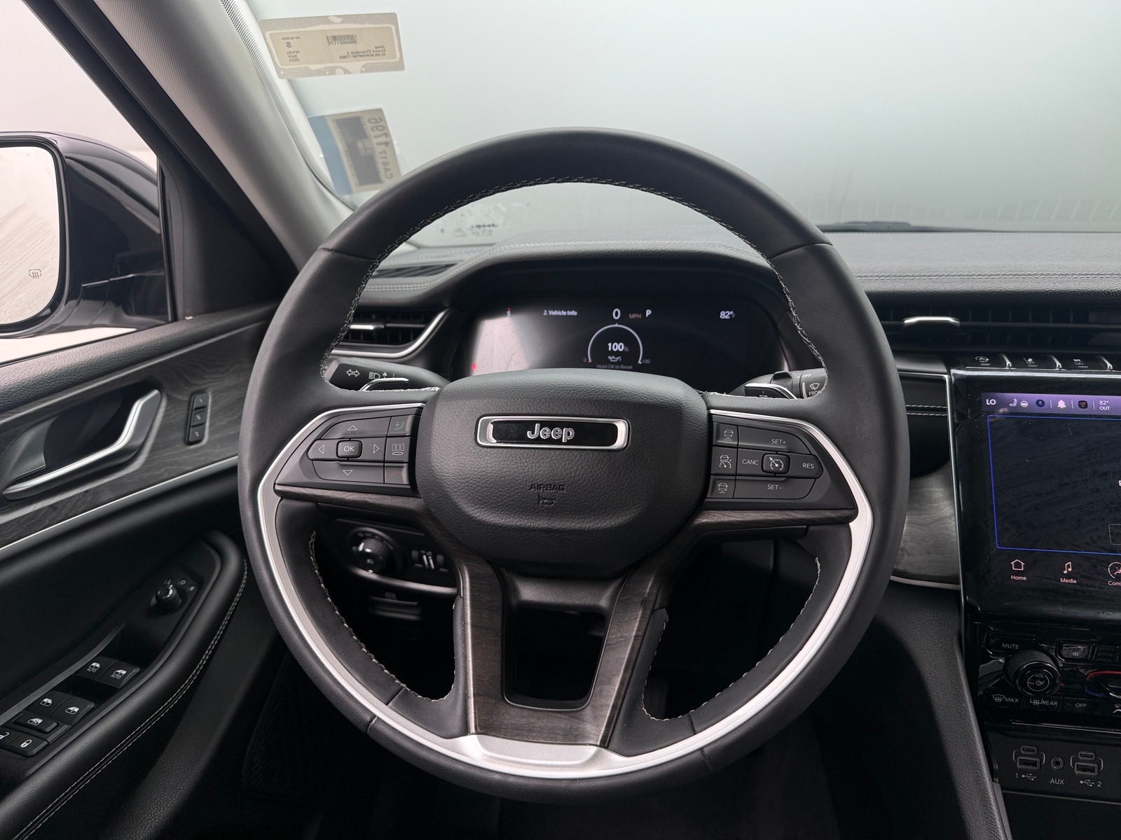 Thumbnail: 2023 Jeep Grand Cherokee L - 4