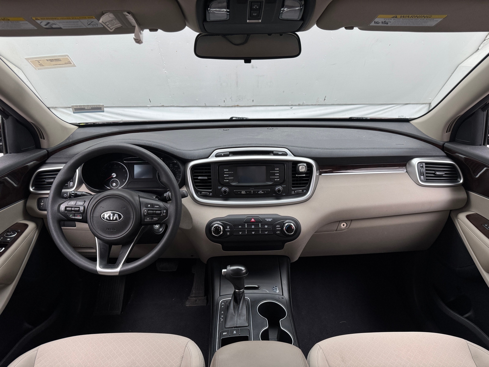 Thumbnail: 2017 Kia Sorento - 3