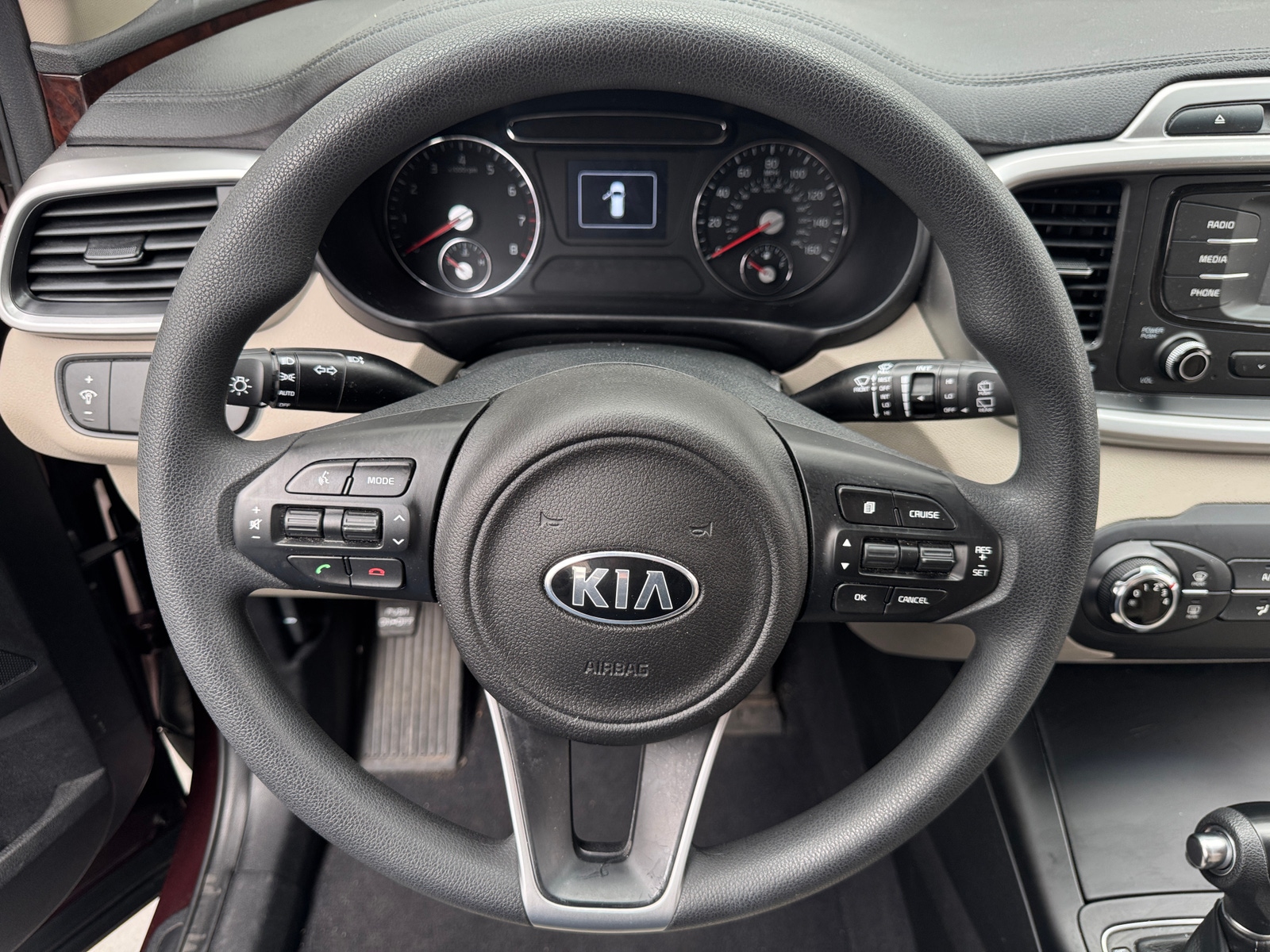 Thumbnail: 2017 Kia Sorento - 5