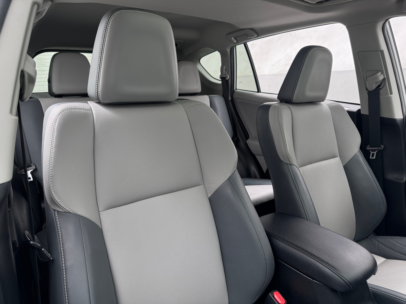 Thumbnail: 2013 Toyota RAV4 - 2