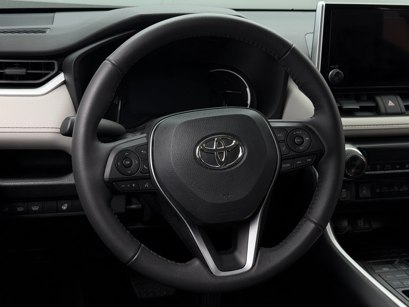 Thumbnail: 2023 Toyota RAV4 - 5