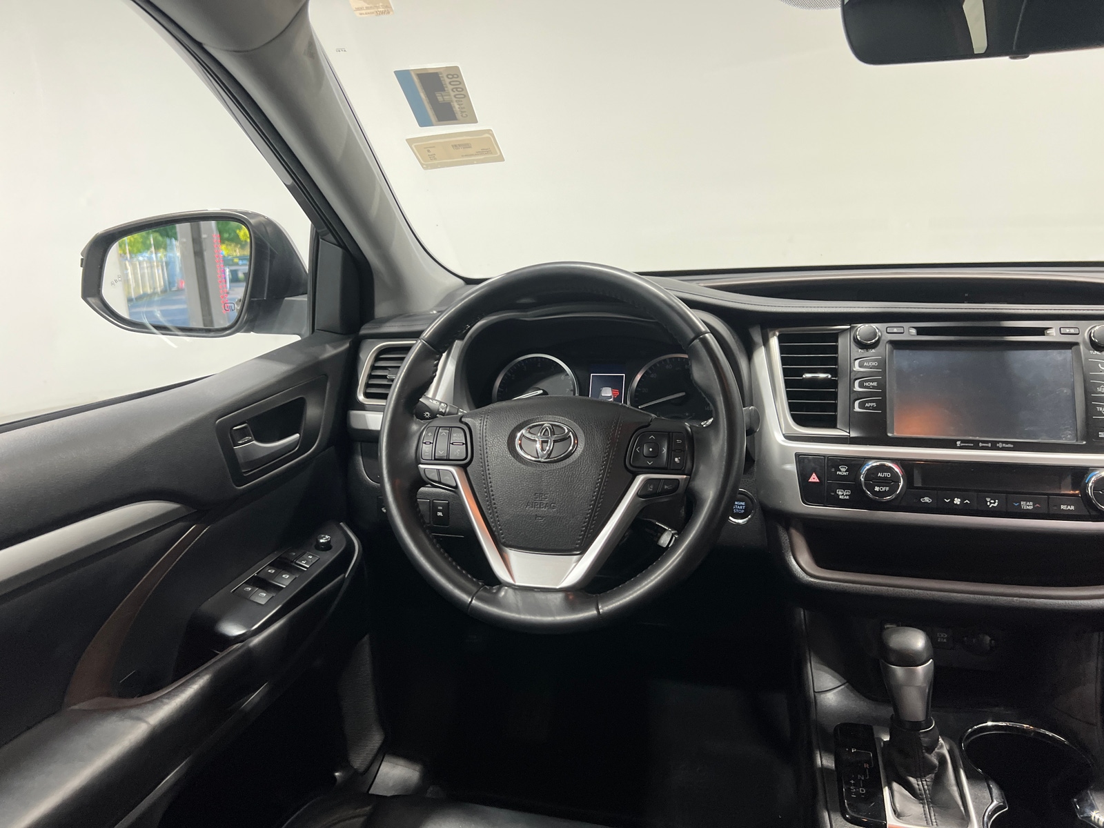 Thumbnail: 2018 Toyota Highlander - 4