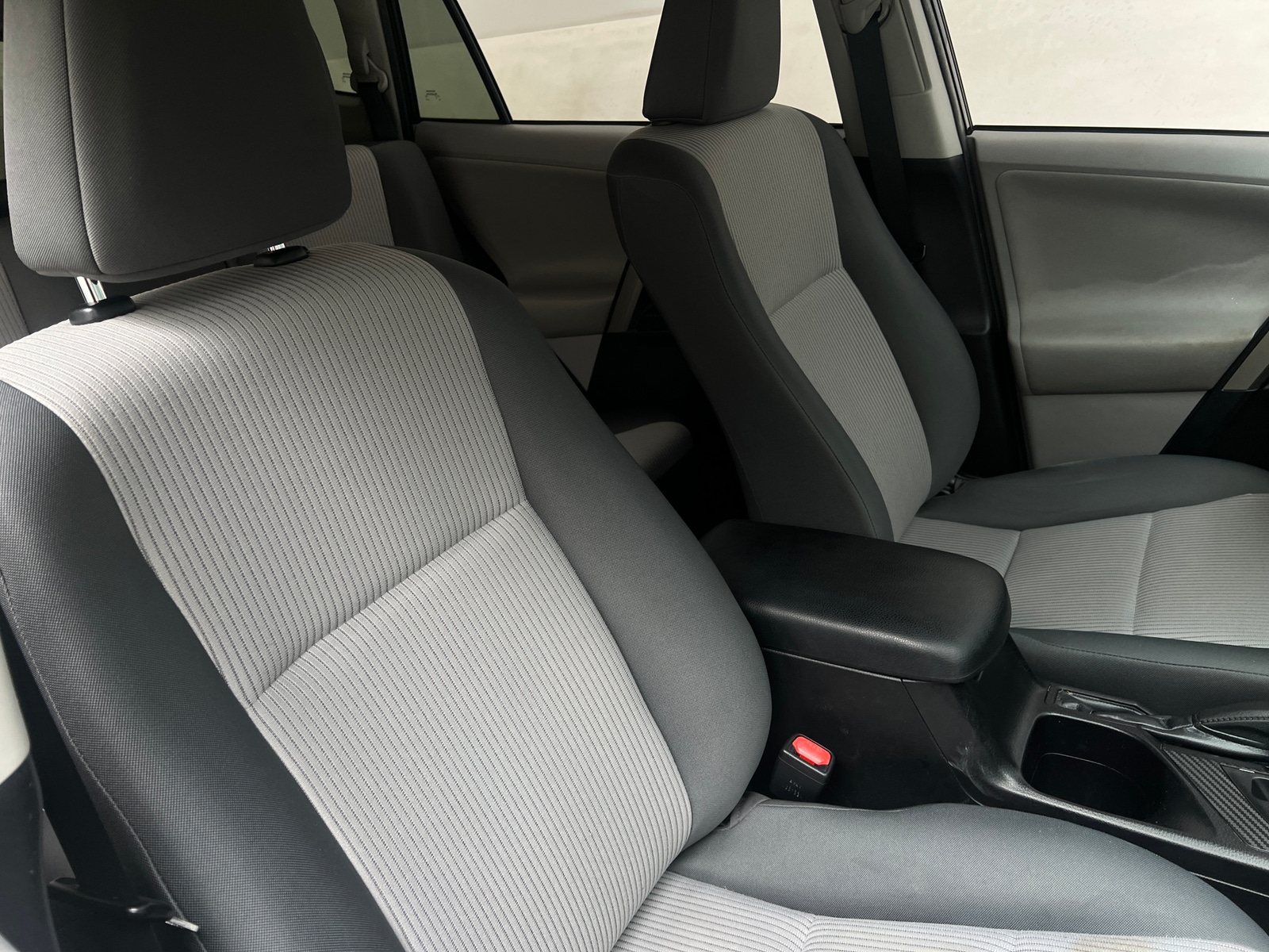 Thumbnail: 2013 Toyota RAV4 - 2