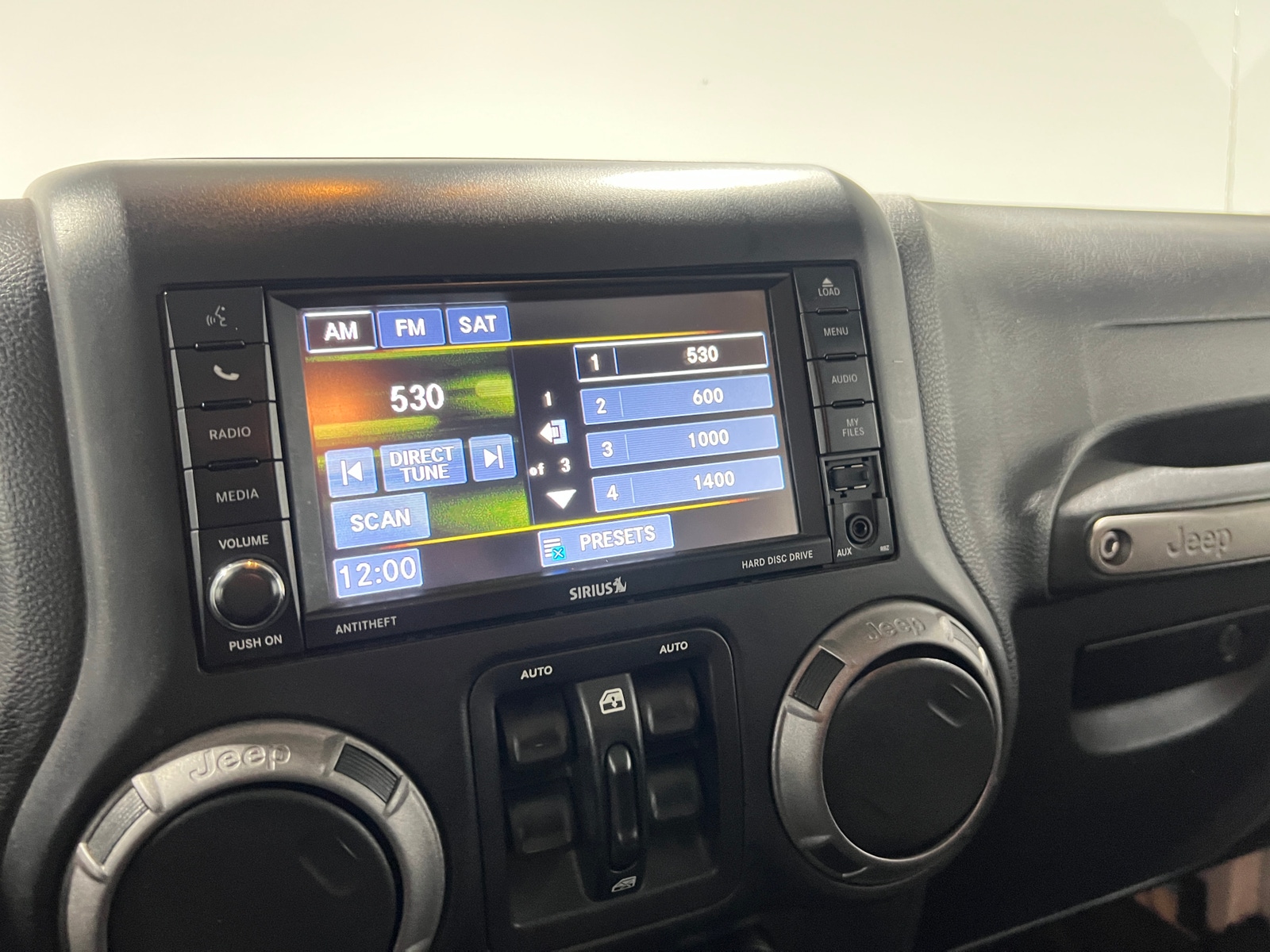 Thumbnail: 2017 Jeep Wrangler - 4