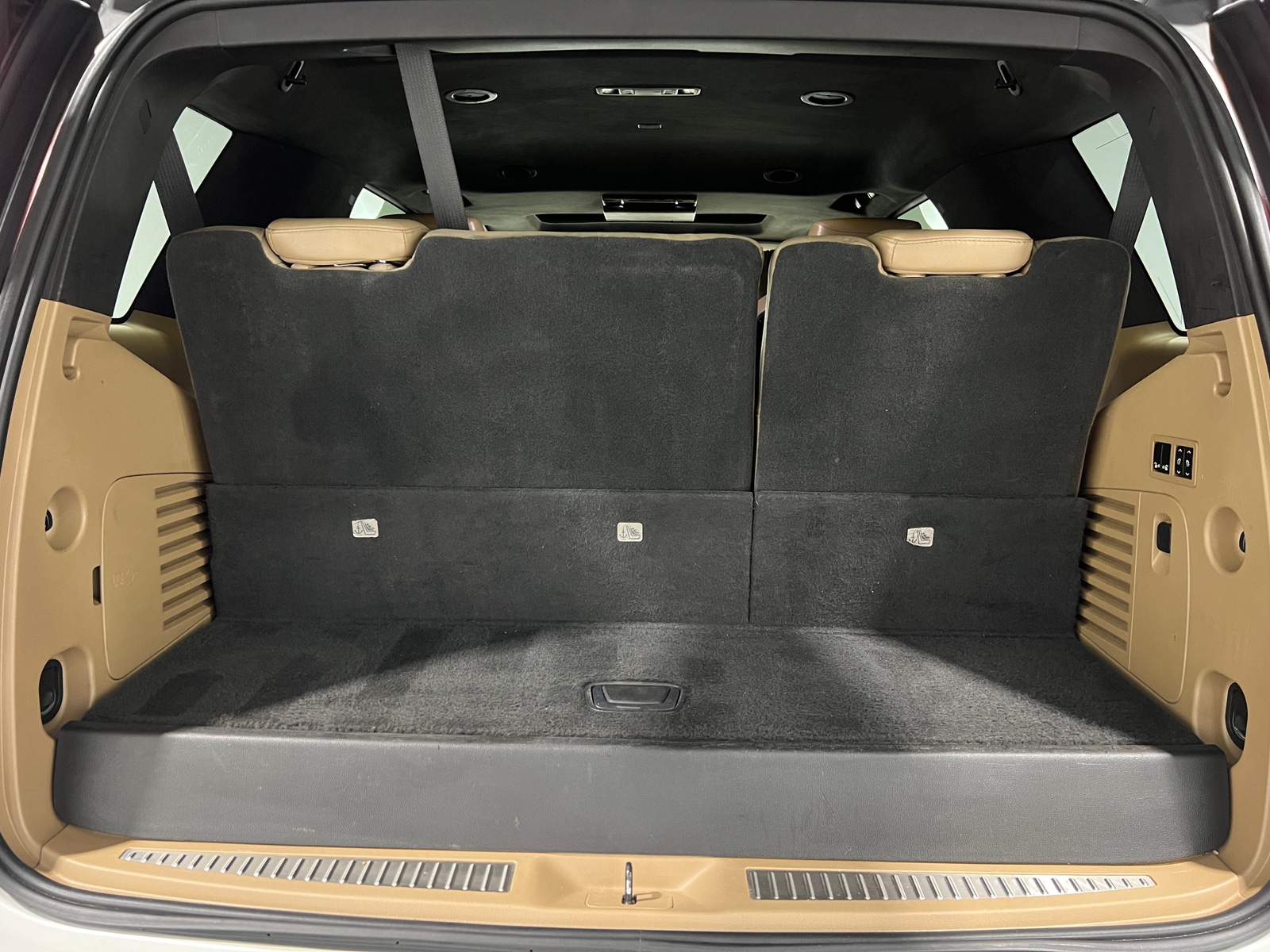Thumbnail: 2018 Cadillac Escalade - 6