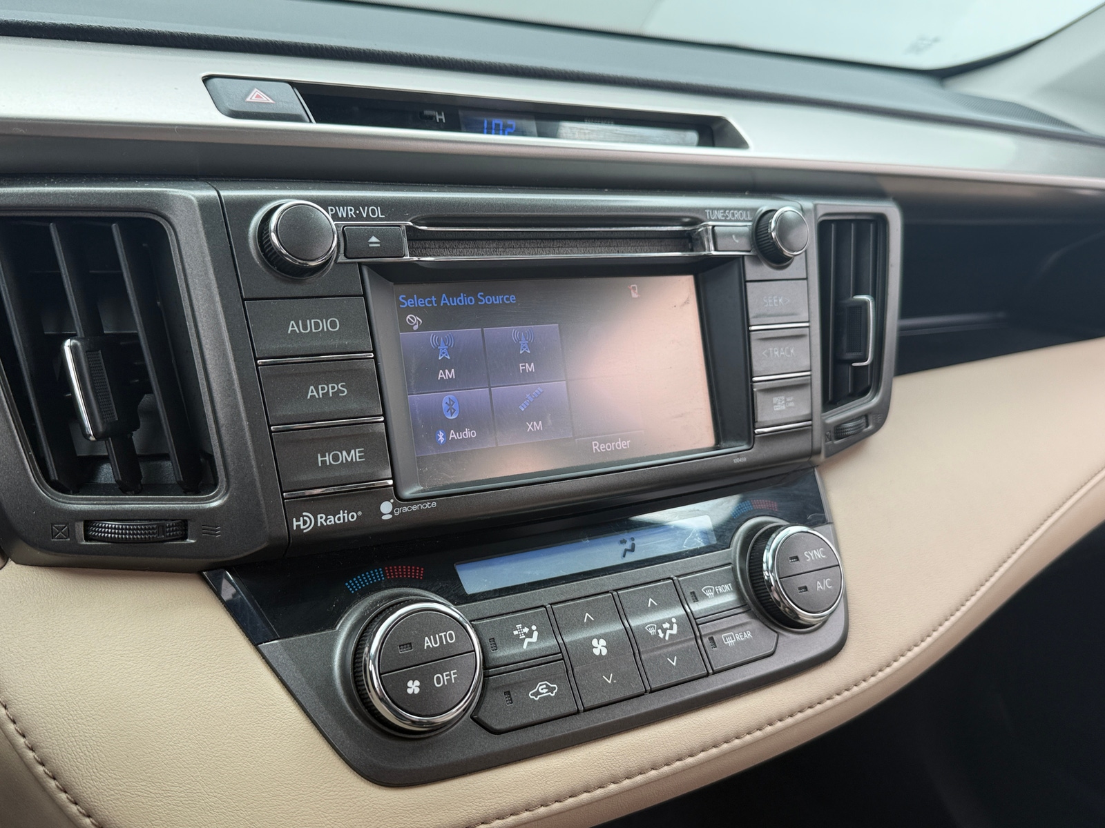 Thumbnail: 2014 Toyota RAV4 - 4