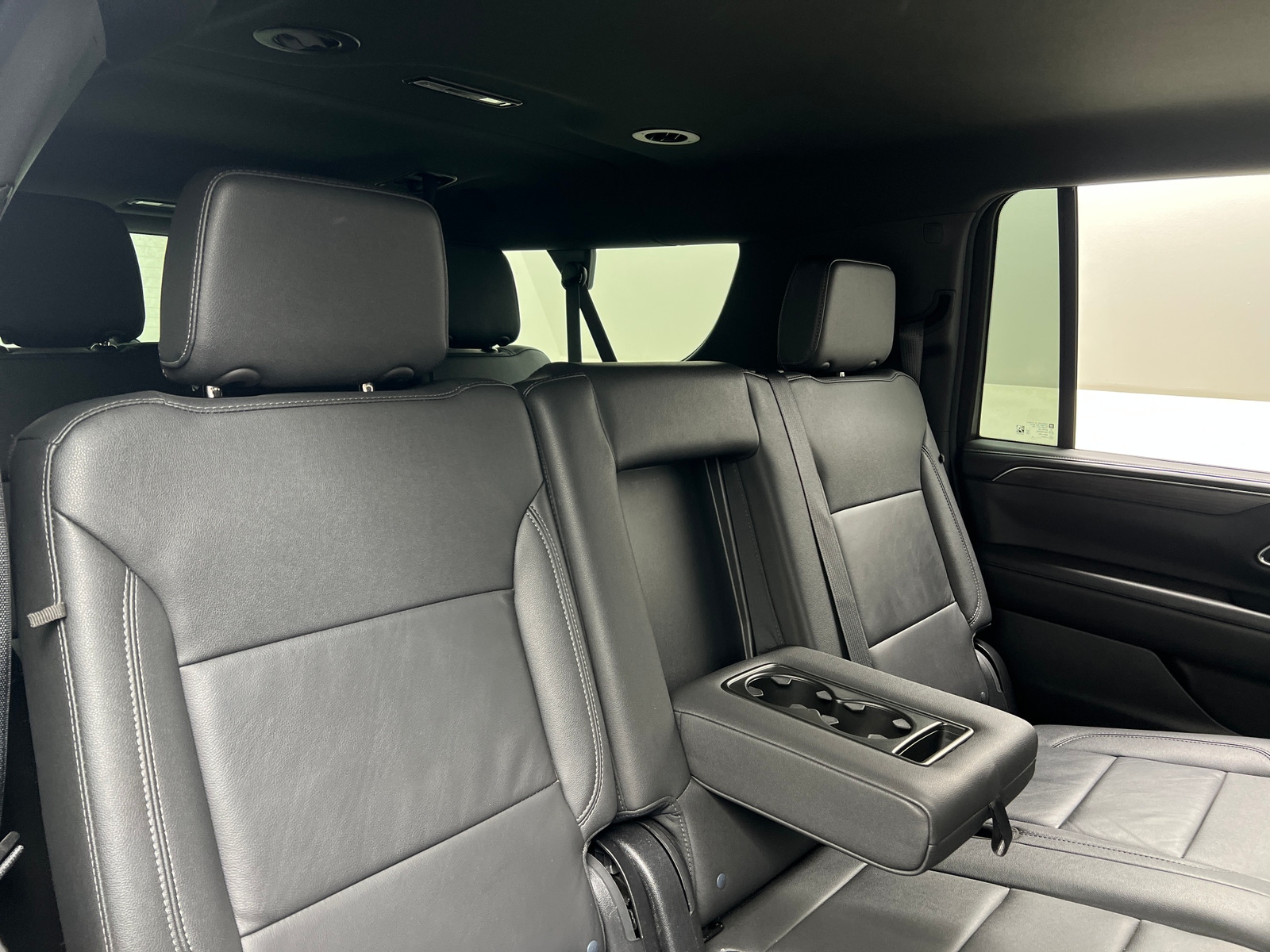 Thumbnail: 2024 Chevrolet Suburban - 5