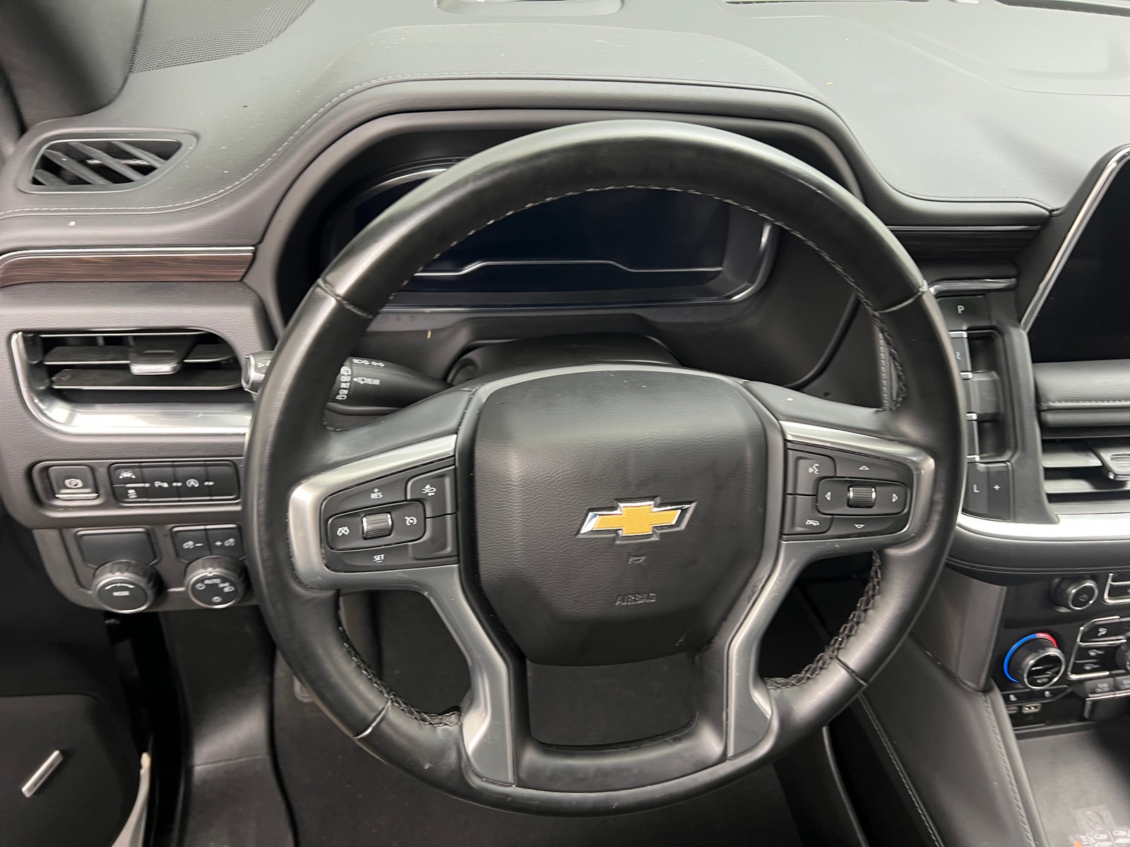 Thumbnail: 2024 Chevrolet Suburban - 4
