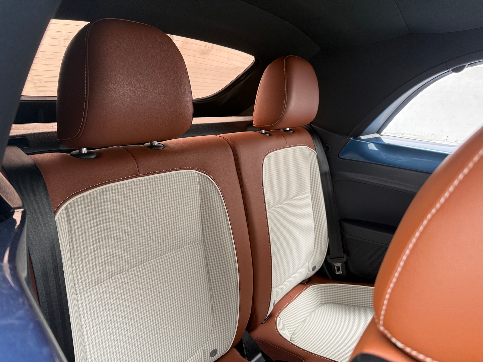 Thumbnail: 2017 Volkswagen Beetle - 5