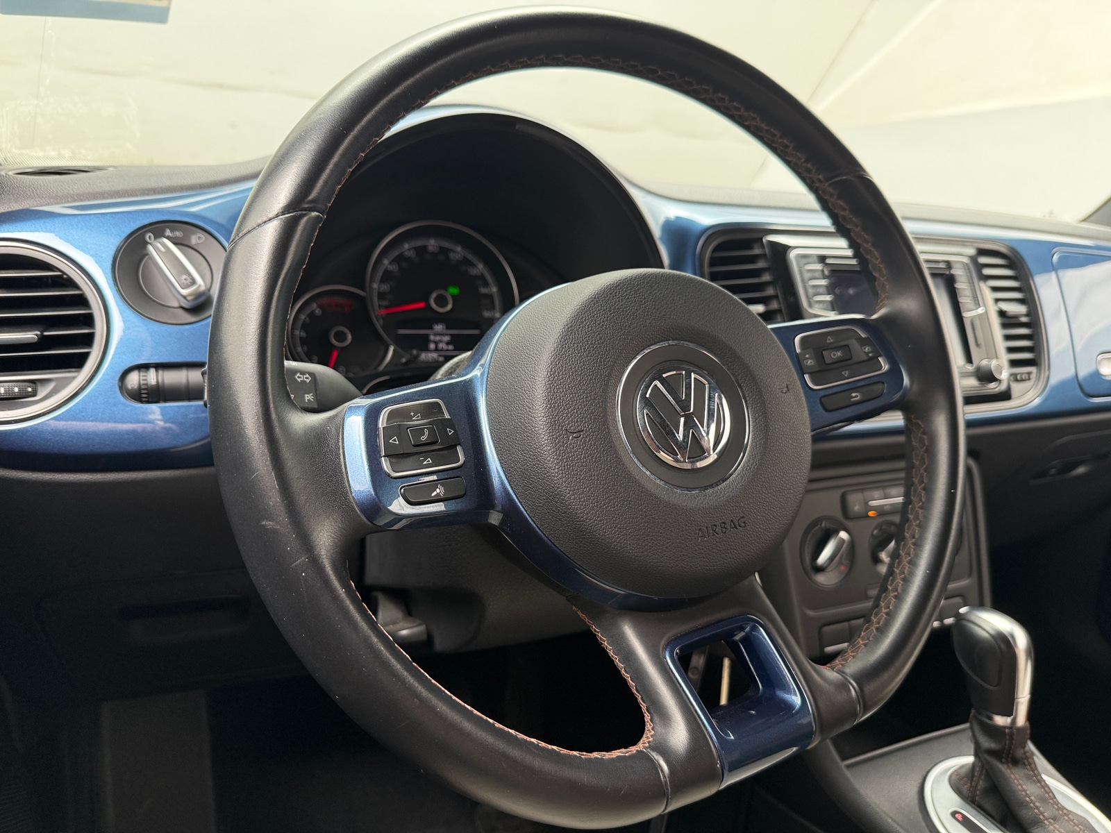 Thumbnail: 2017 Volkswagen Beetle - 4