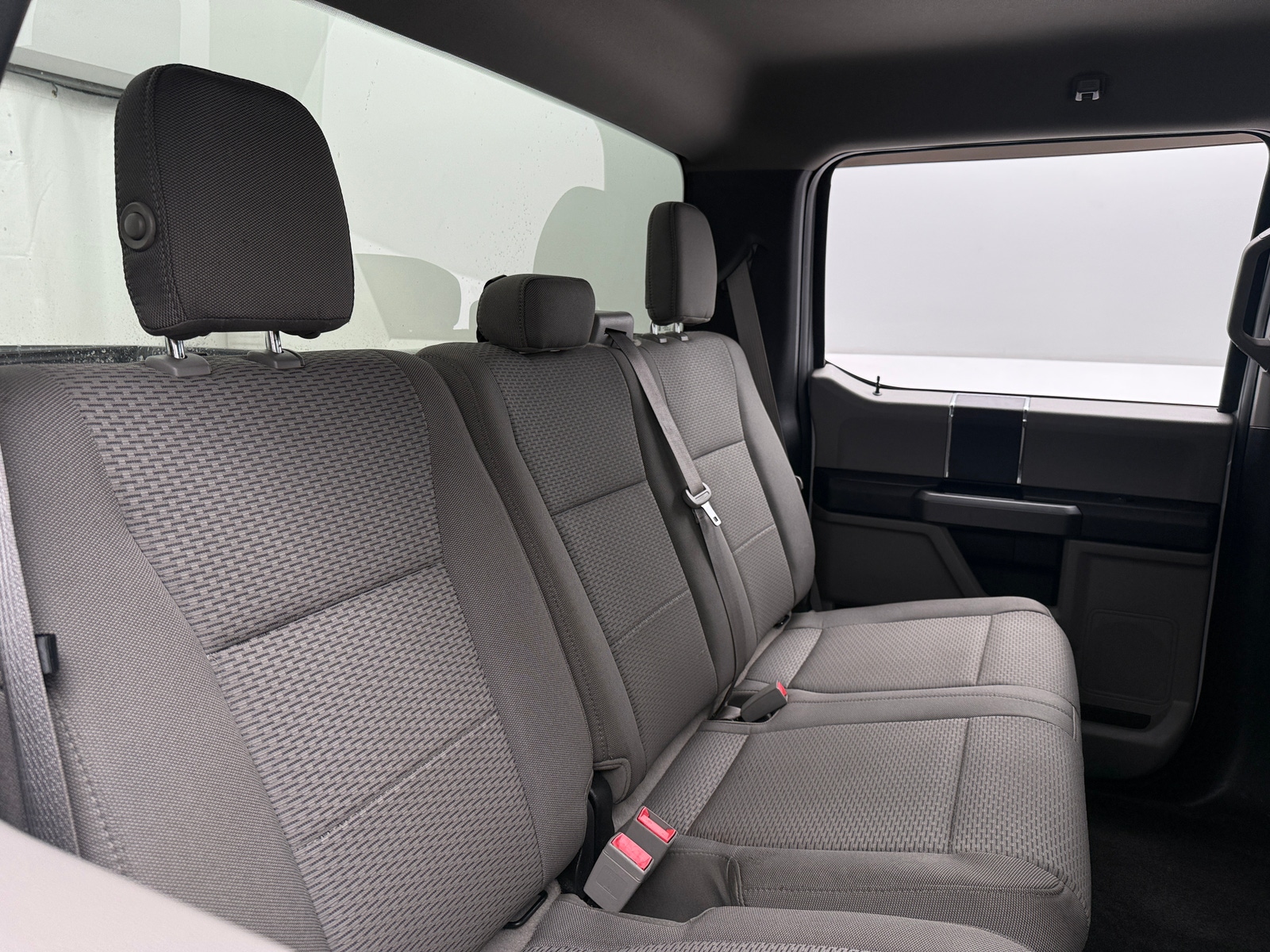 Thumbnail: 2018 Ford Econoline - 6
